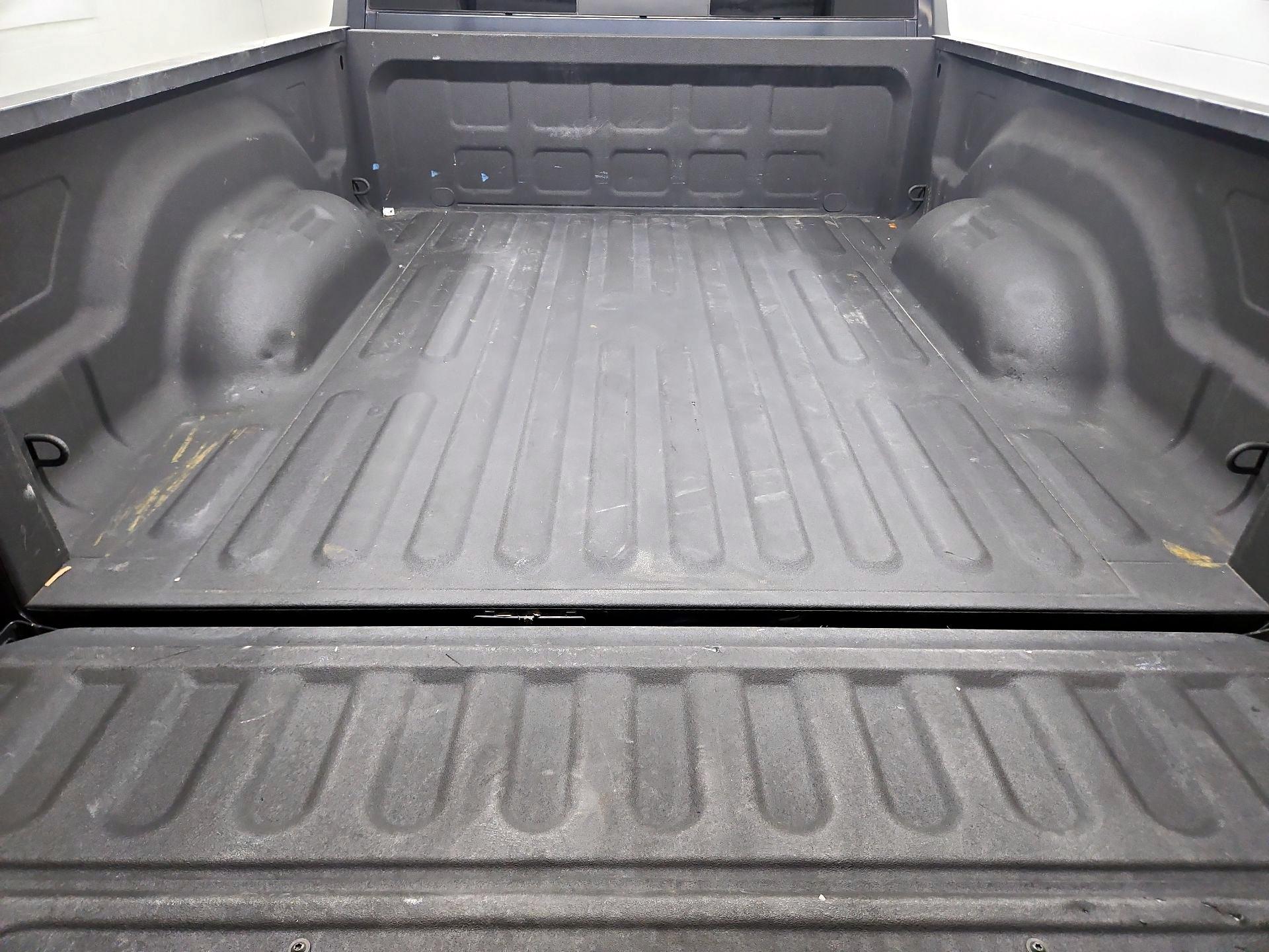 Thumbnail: 2020 RAM 1500 Classic - 20