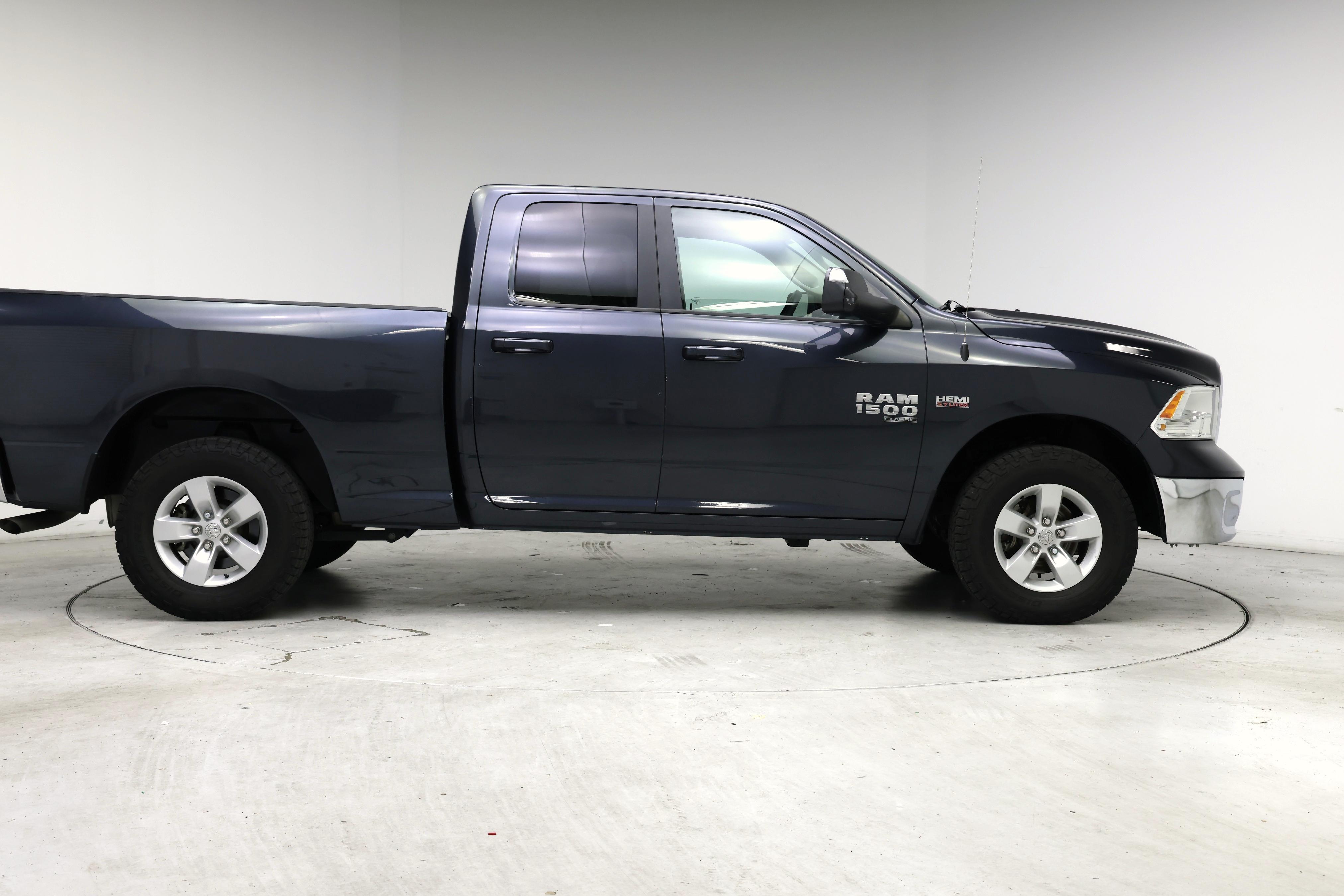 Thumbnail: 2020 RAM 1500 Classic - 7
