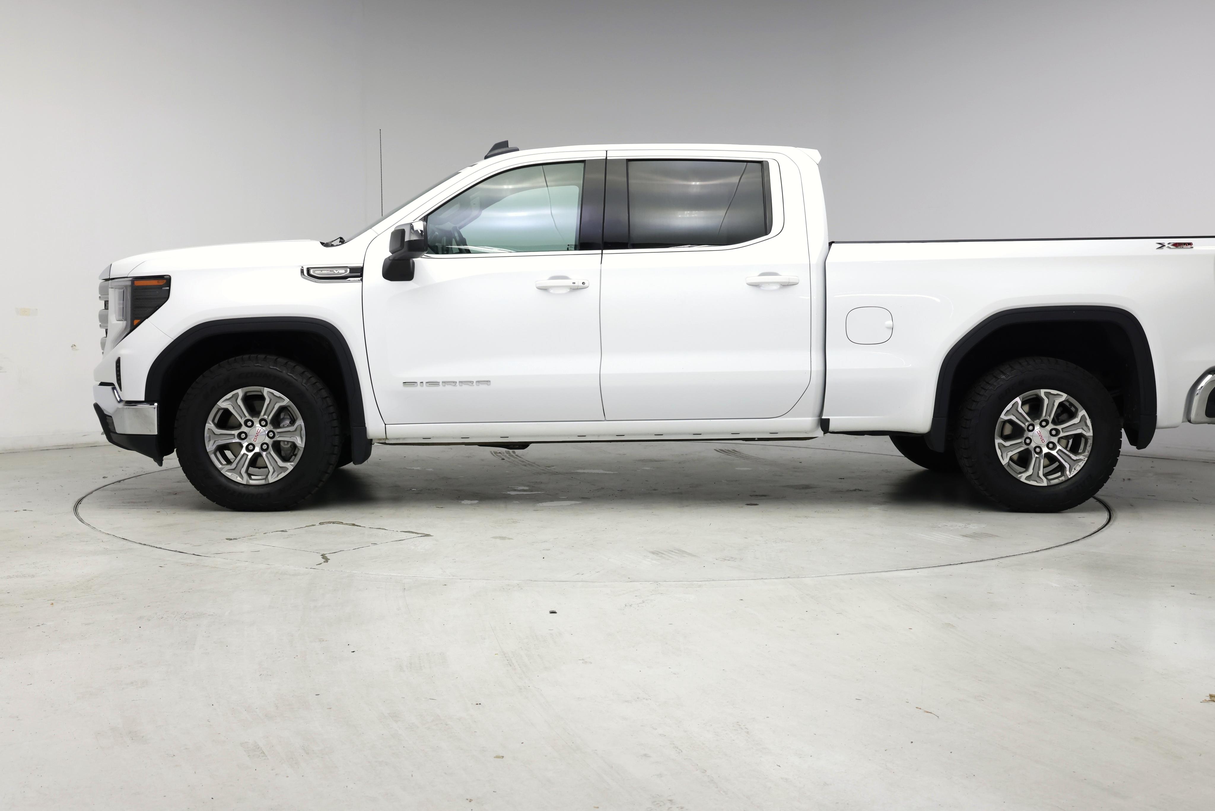 Thumbnail: 2023 GMC Sierra 1500 - 3