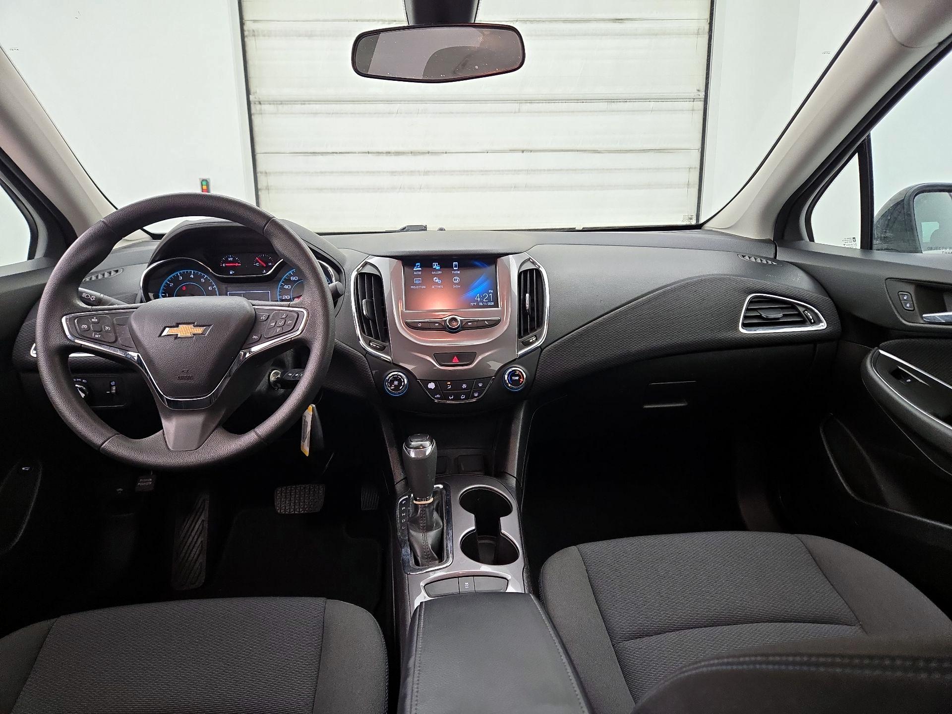 Thumbnail: 2016 Chevrolet Cruze - 9