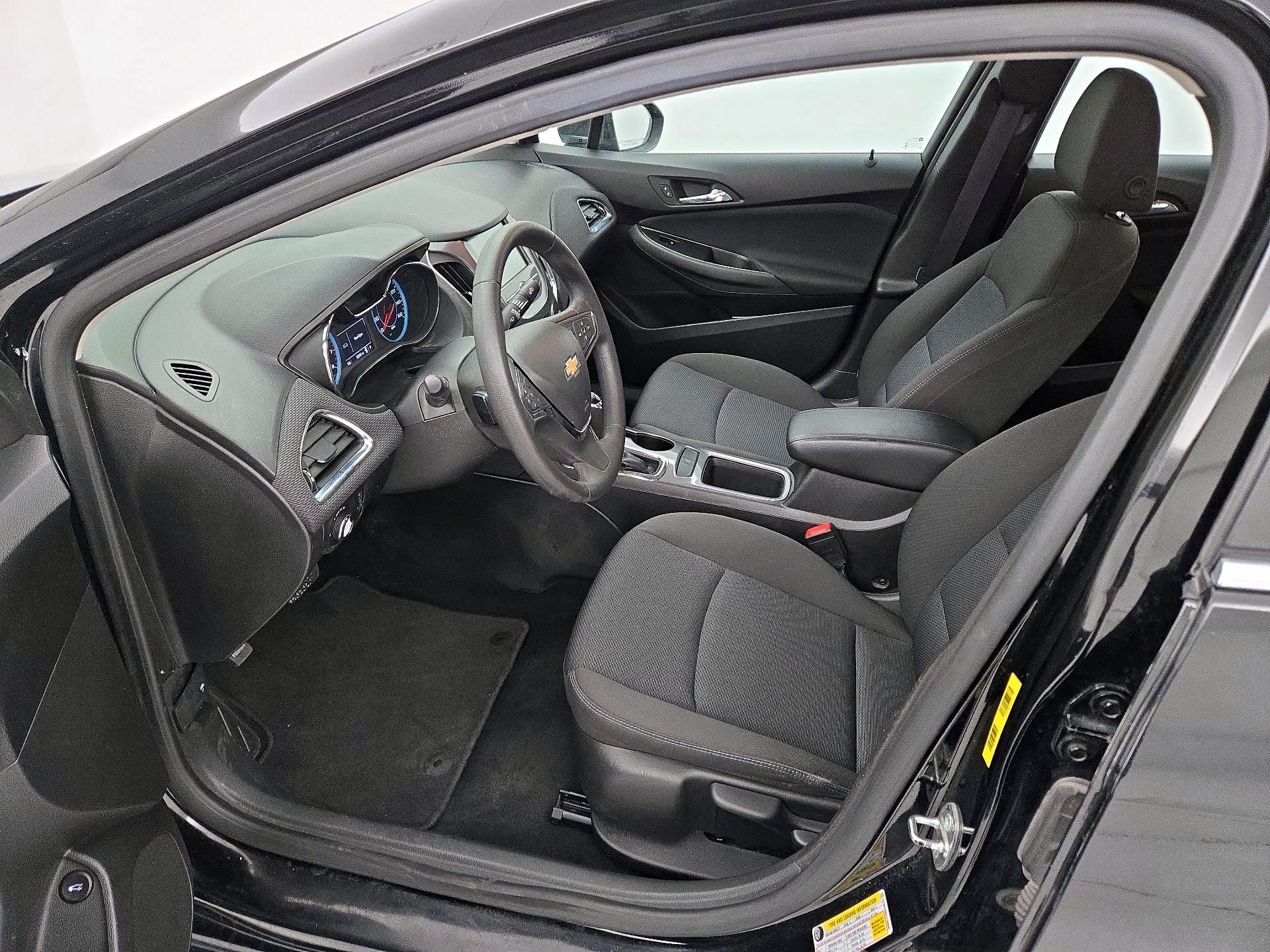 Thumbnail: 2016 Chevrolet Cruze - 11