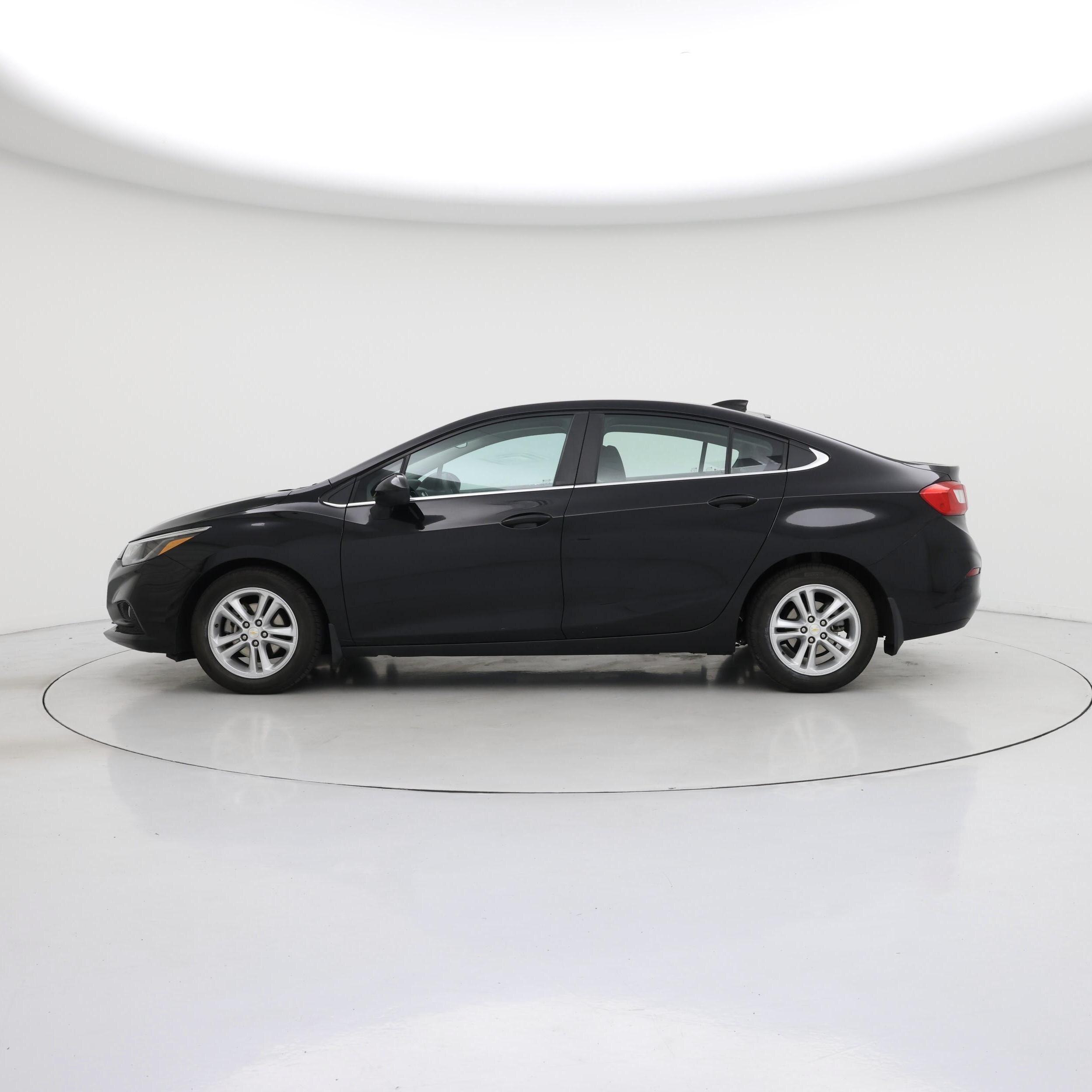 Thumbnail: 2016 Chevrolet Cruze - 3