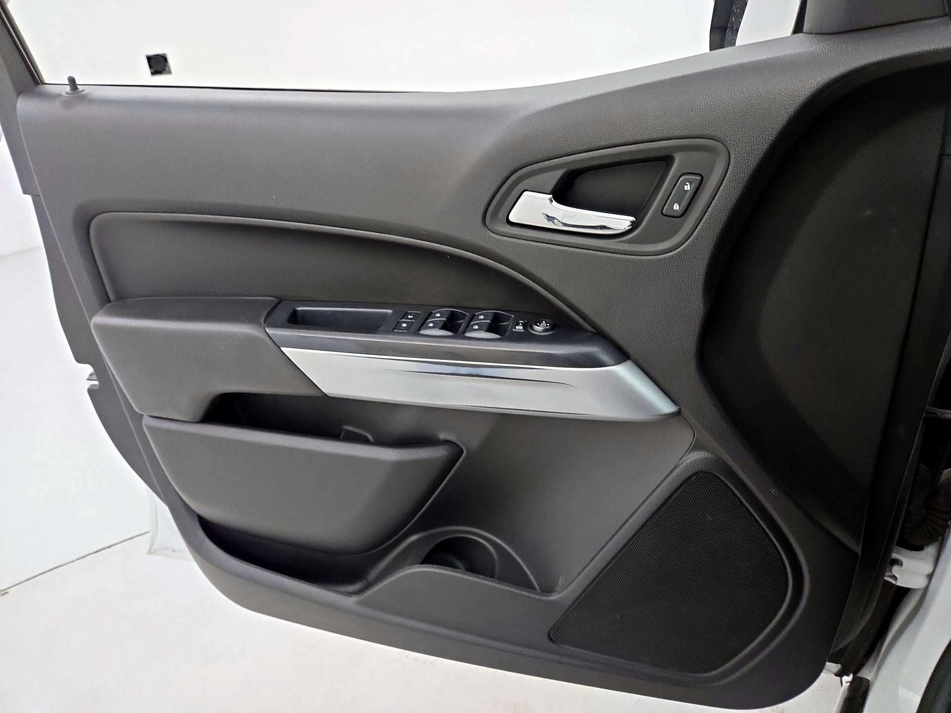 Thumbnail: 2020 Chevrolet Colorado - 12