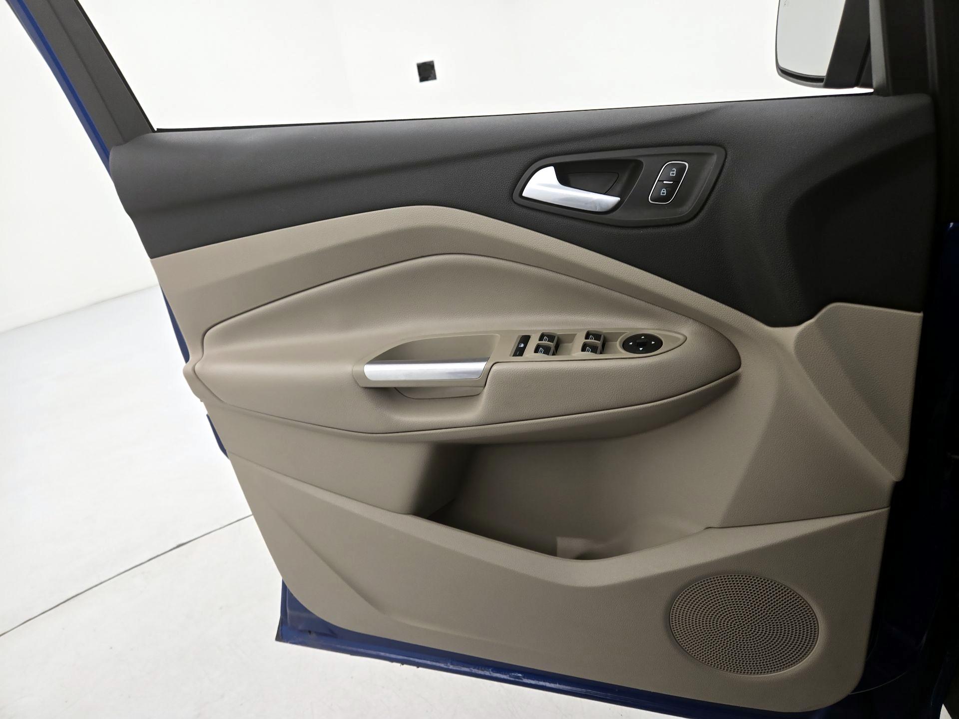 Thumbnail: 2017 Ford Escape - 12