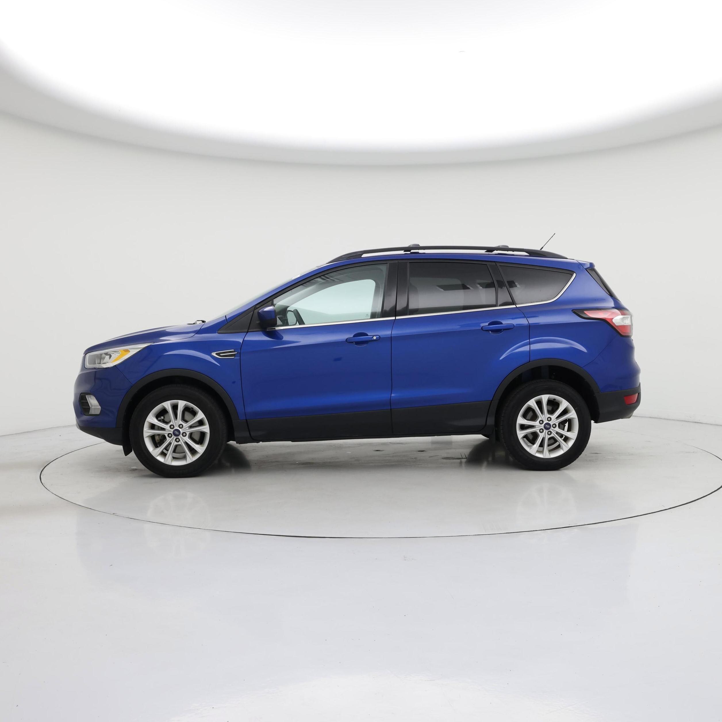 Thumbnail: 2017 Ford Escape - 3