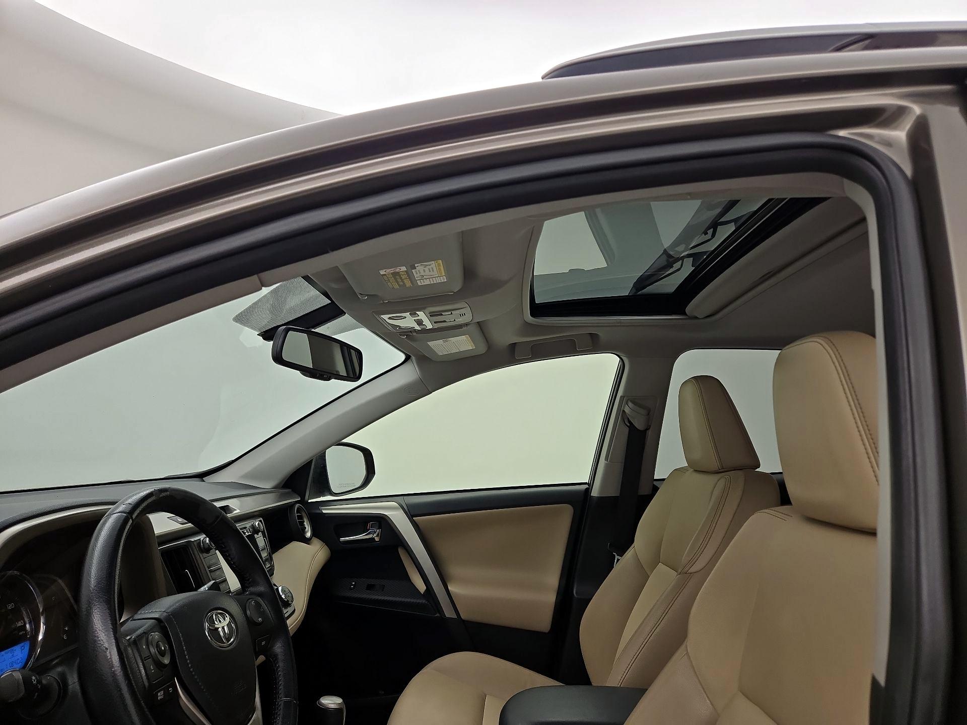 Thumbnail: 2014 Toyota RAV4 - 20