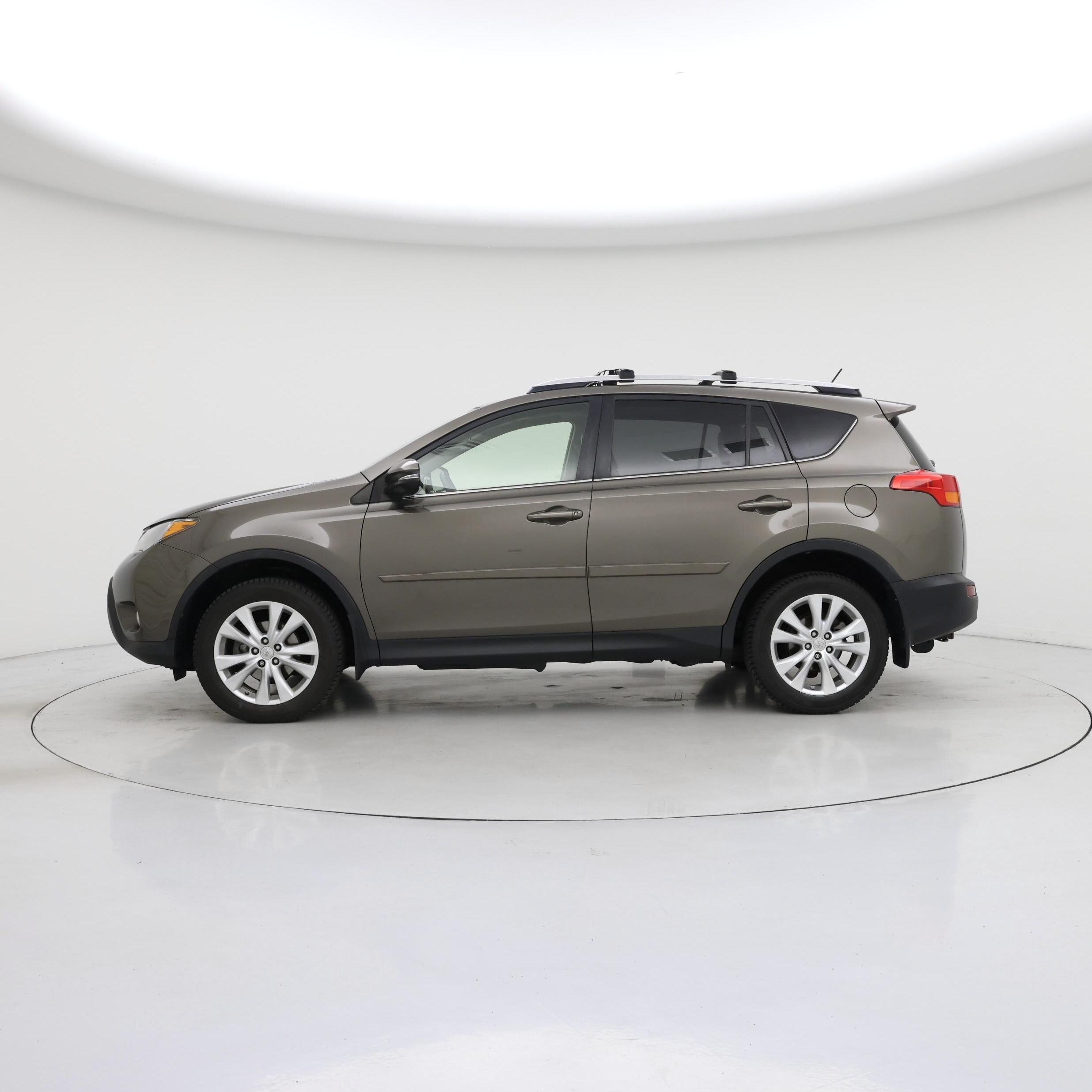 Thumbnail: 2014 Toyota RAV4 - 3