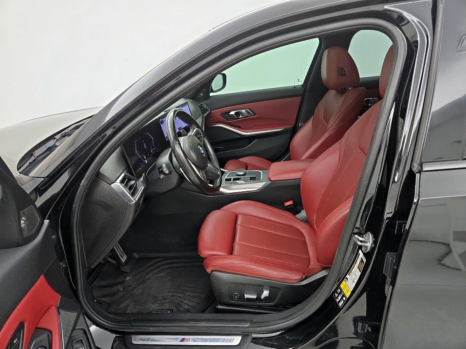 2023 BMW 3 Series 330i - Photo 12
