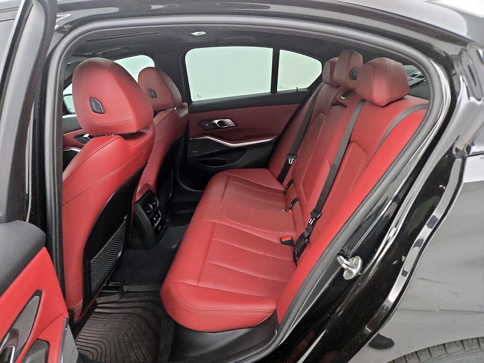 2023 BMW 3 Series 330i - Photo 22