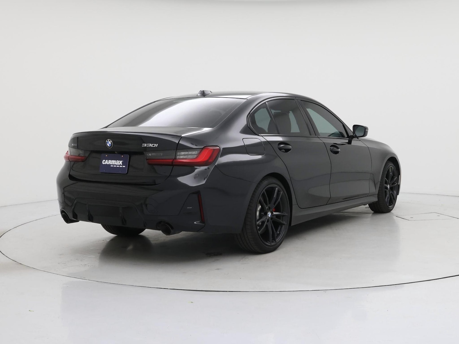 2023 BMW 3 Series 330i - Photo 9