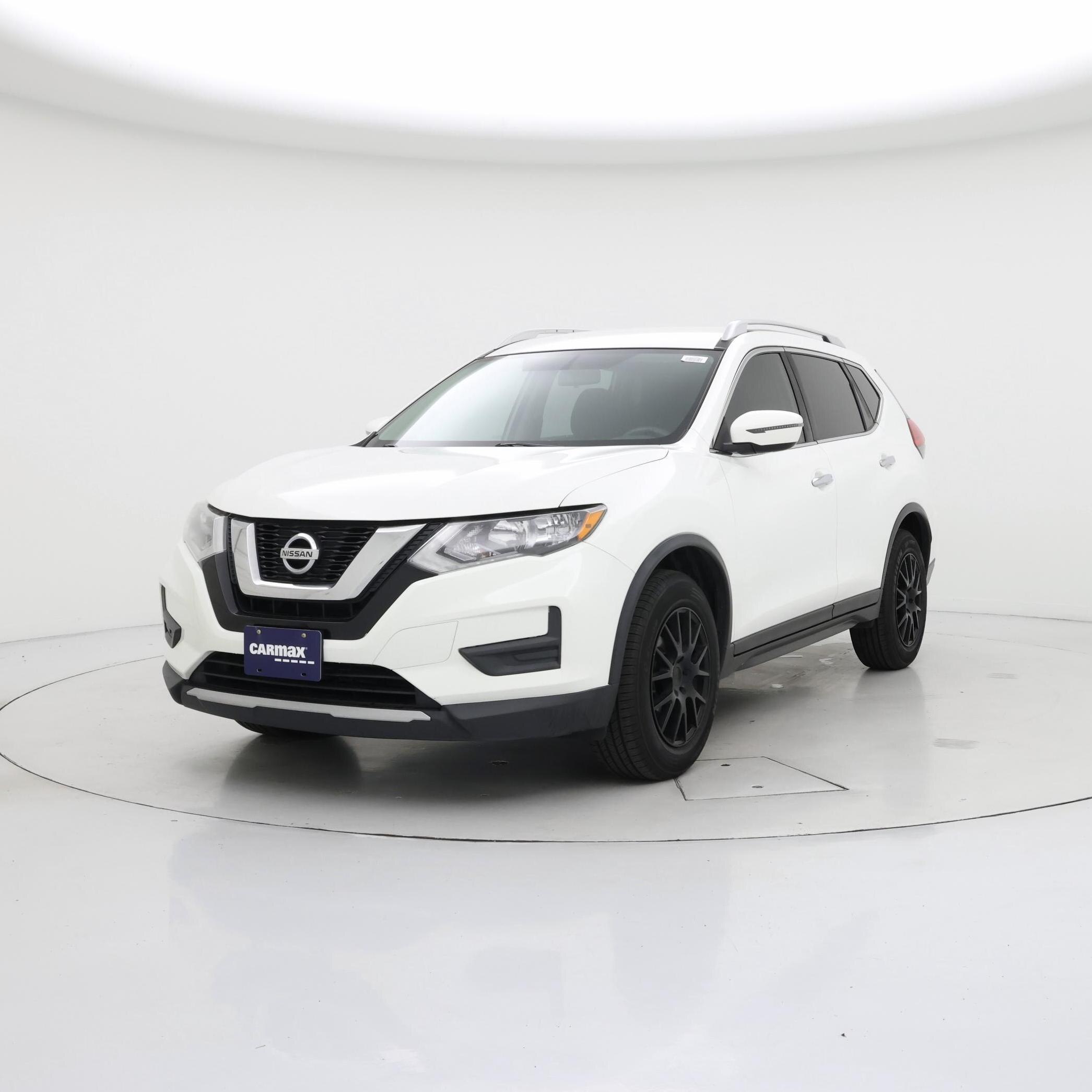 Thumbnail: 2017 Nissan Rogue - 4