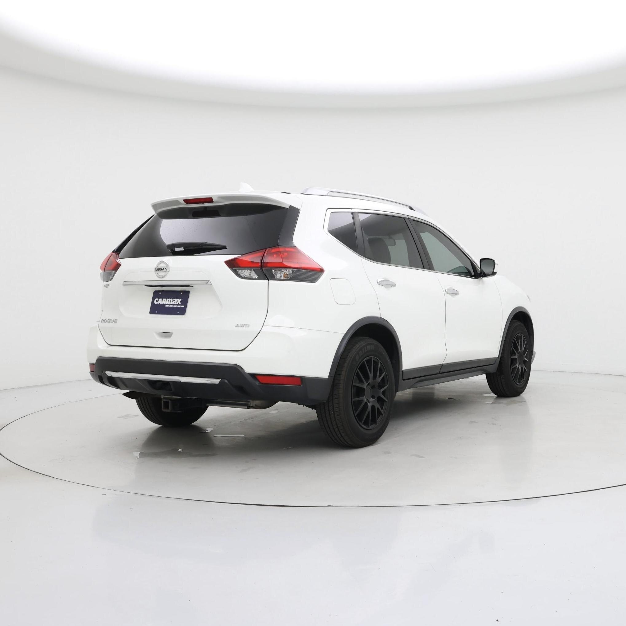 Thumbnail: 2017 Nissan Rogue - 8