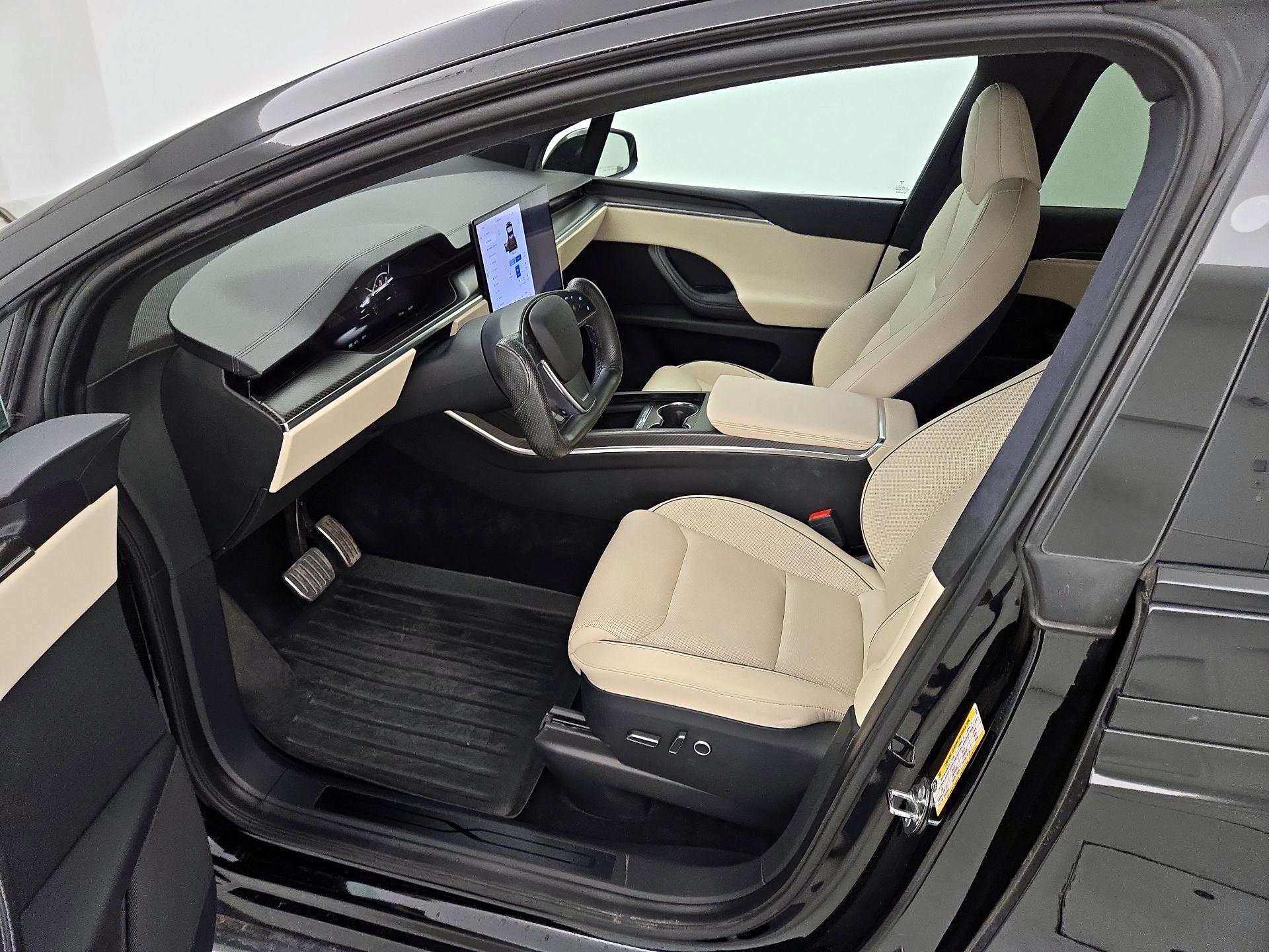 Thumbnail: 2023 Tesla Model X - 11