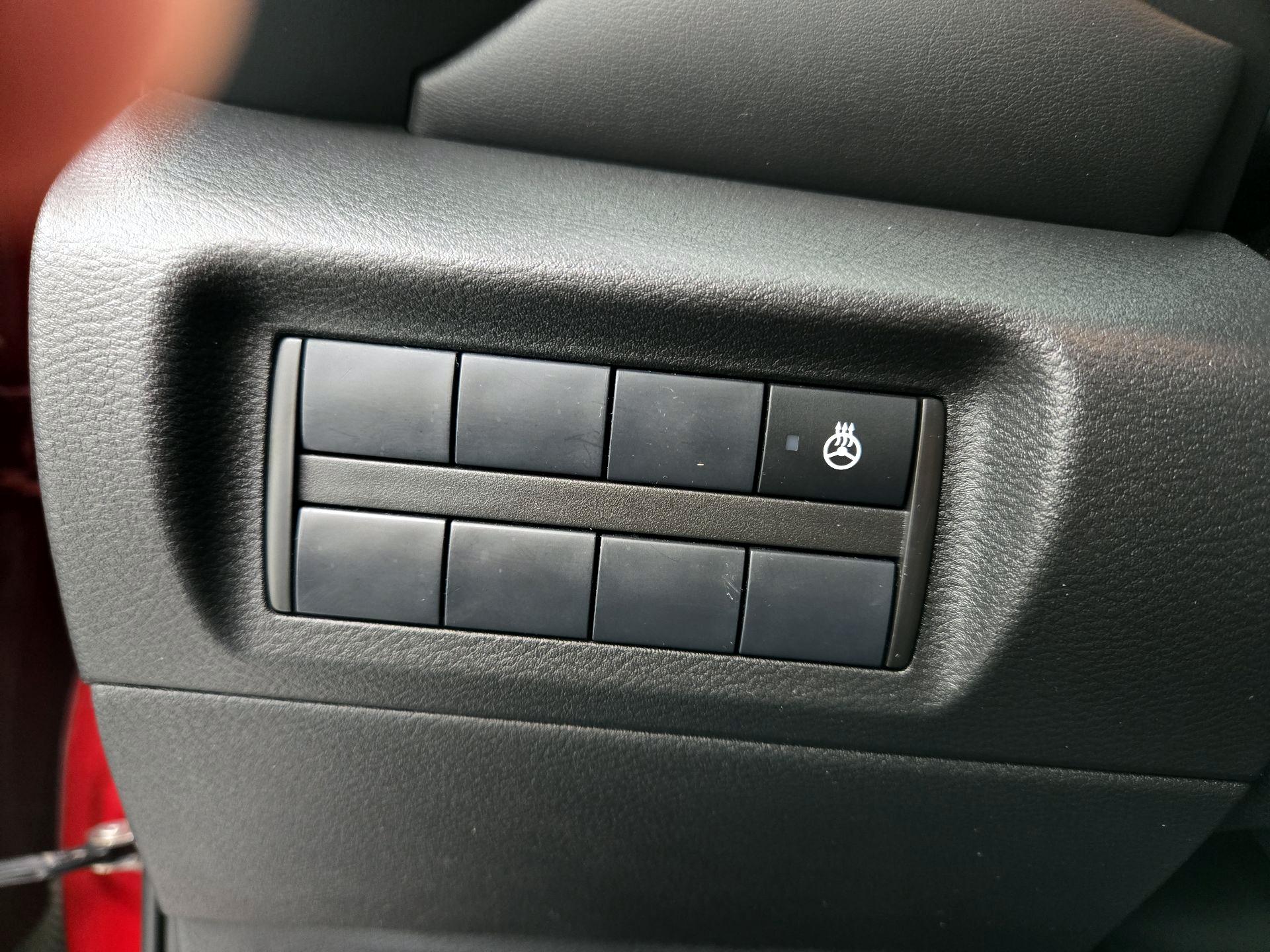 Thumbnail: 2021 Nissan Kicks - 13