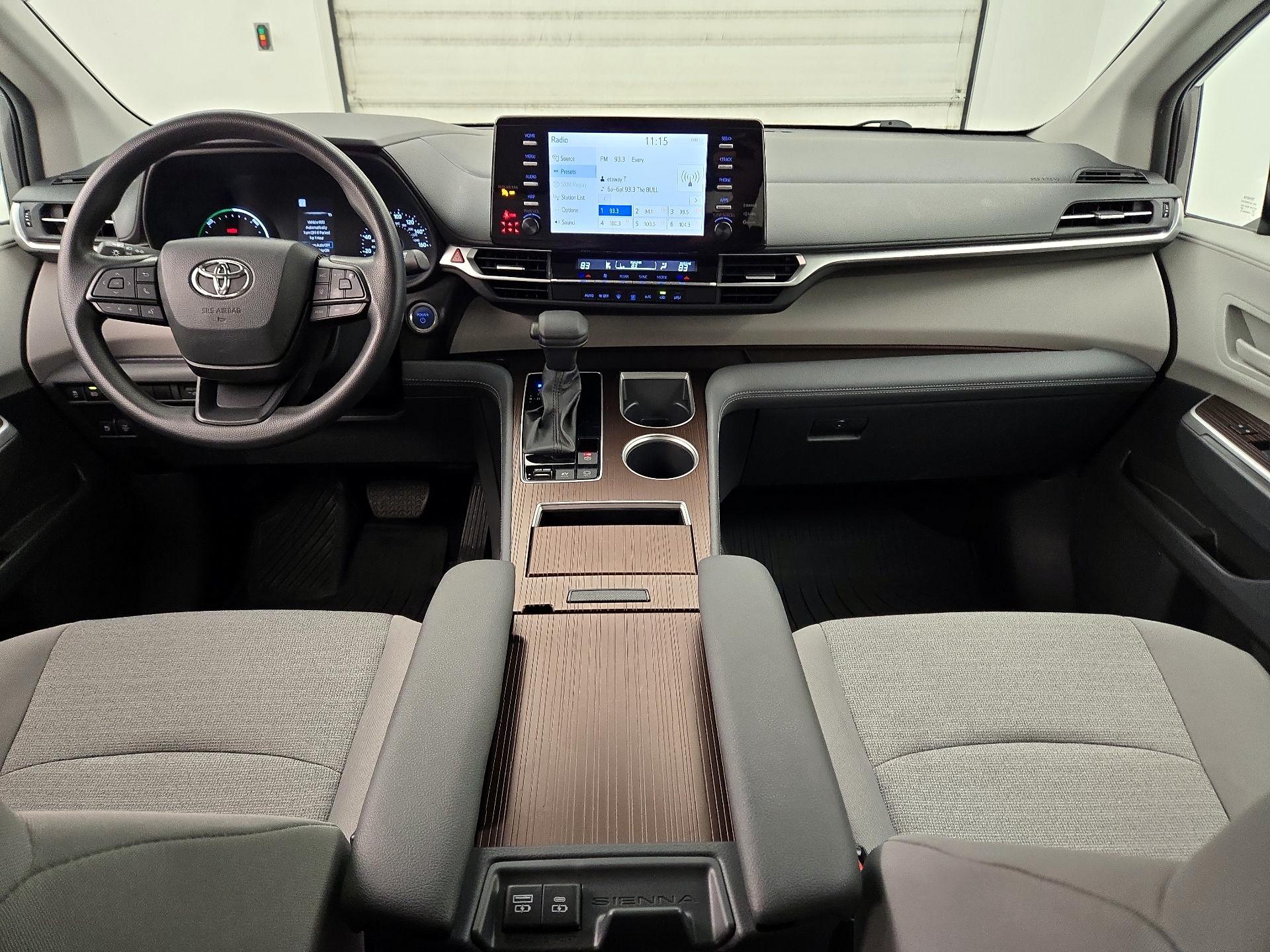 Thumbnail: 2023 Toyota Sienna - 9