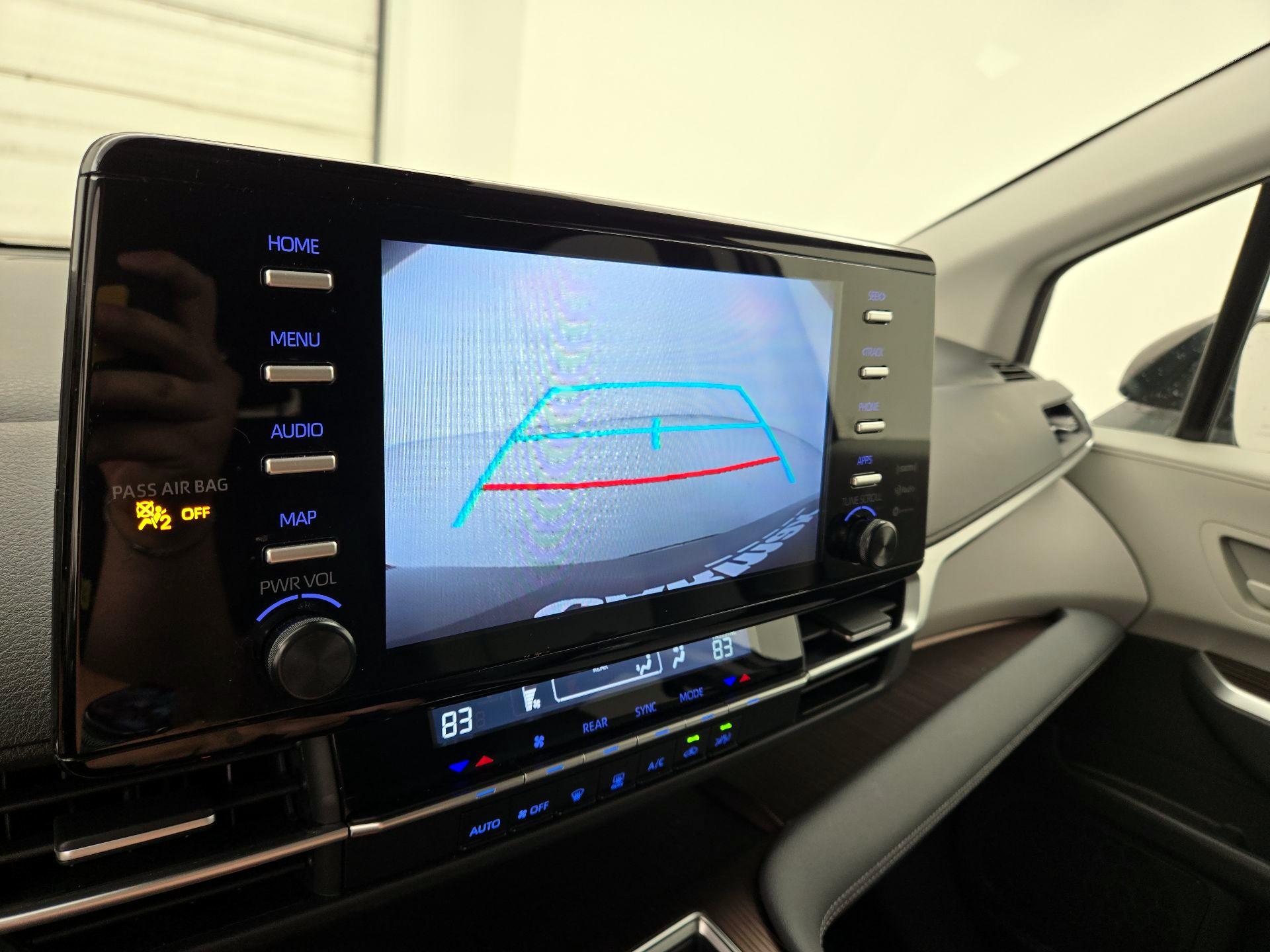 Thumbnail: 2023 Toyota Sienna - 14