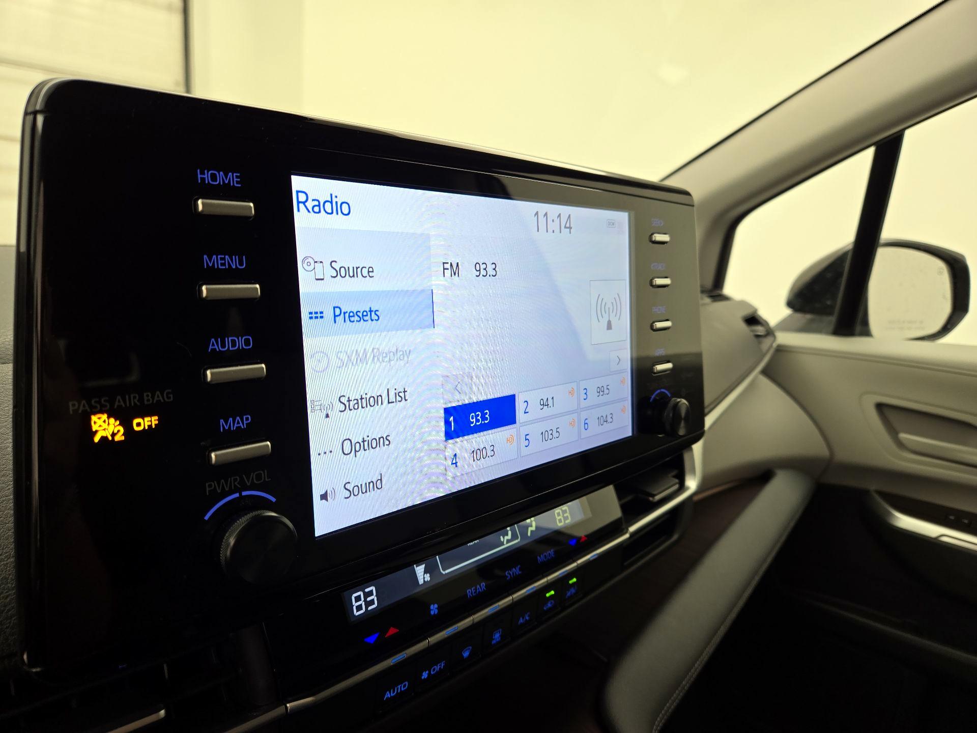 Thumbnail: 2023 Toyota Sienna - 15