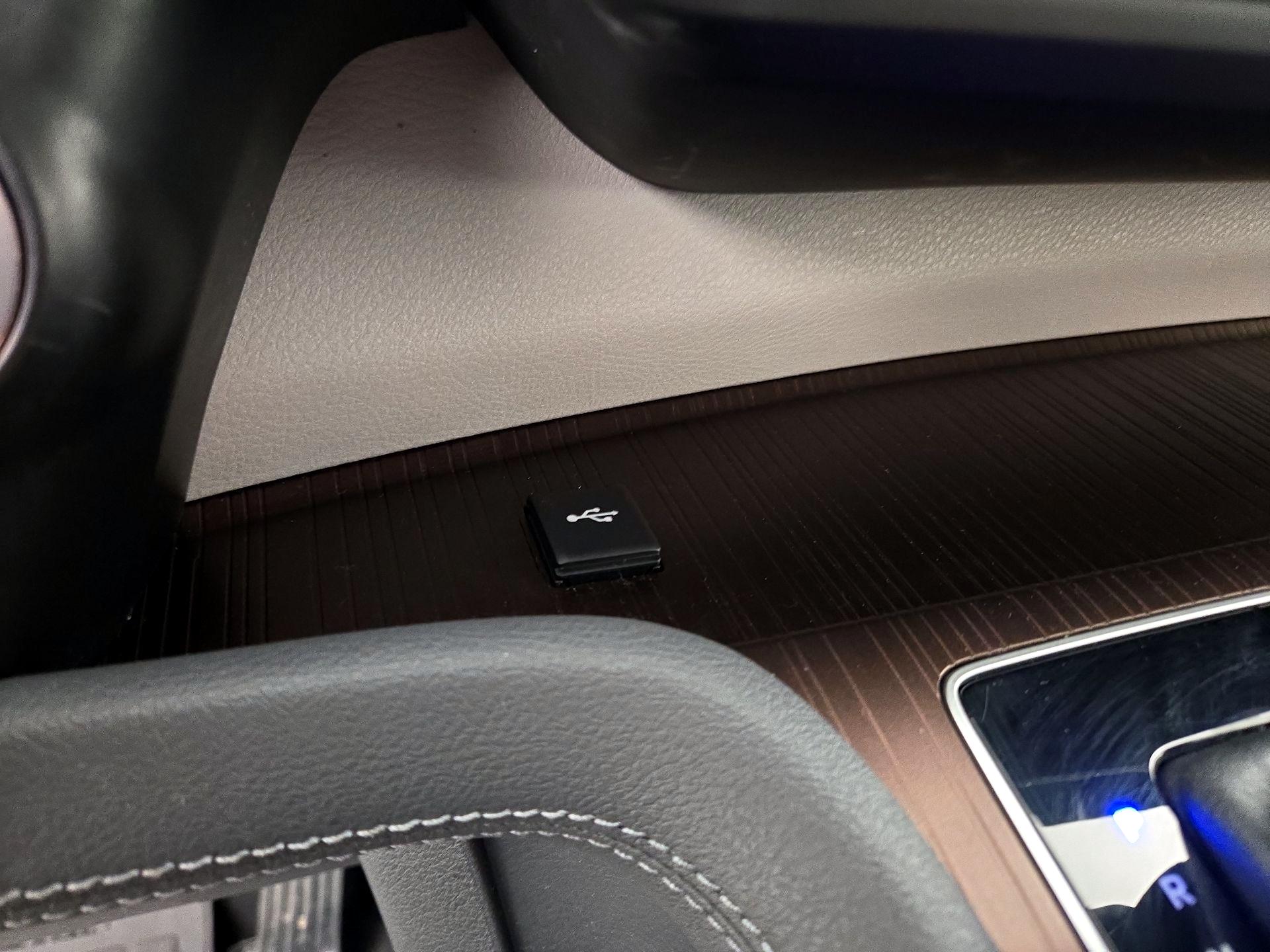 Thumbnail: 2023 Toyota Sienna - 18