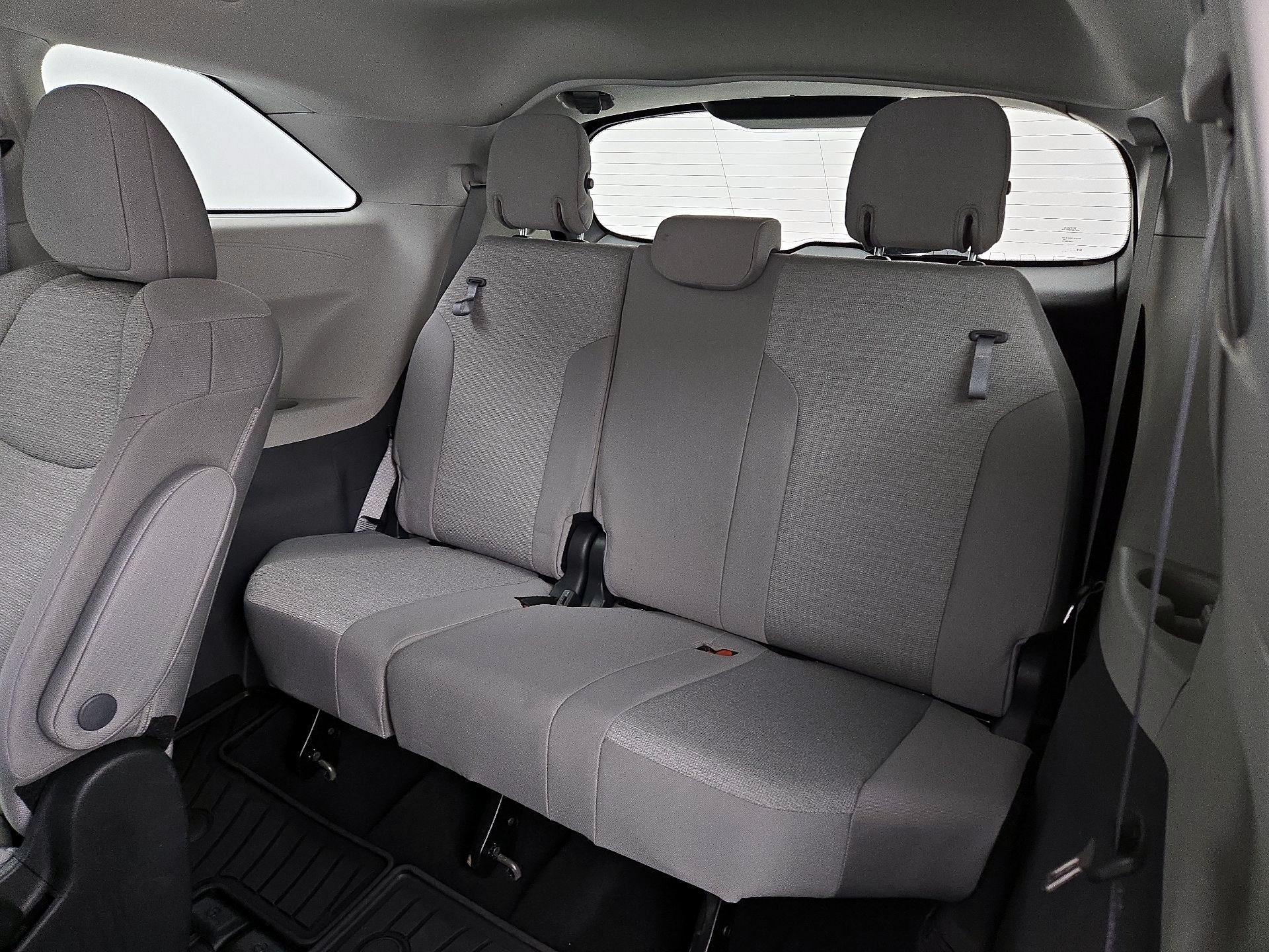 Thumbnail: 2023 Toyota Sienna - 20