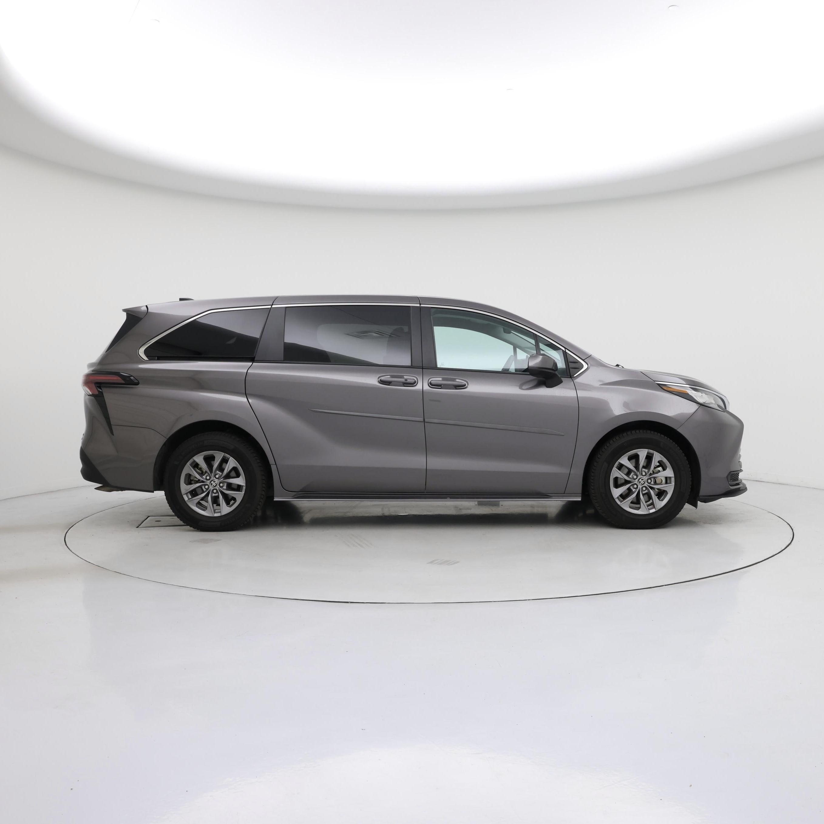 Thumbnail: 2023 Toyota Sienna - 7