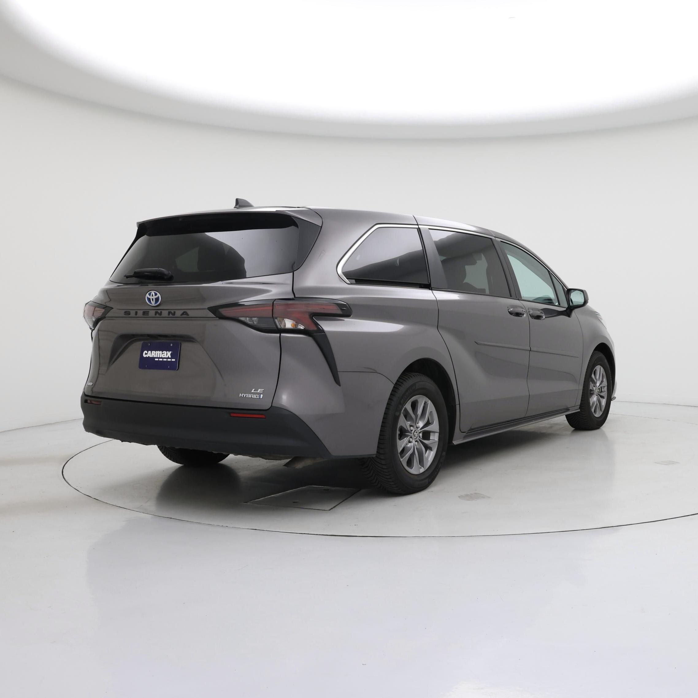 Thumbnail: 2023 Toyota Sienna - 8