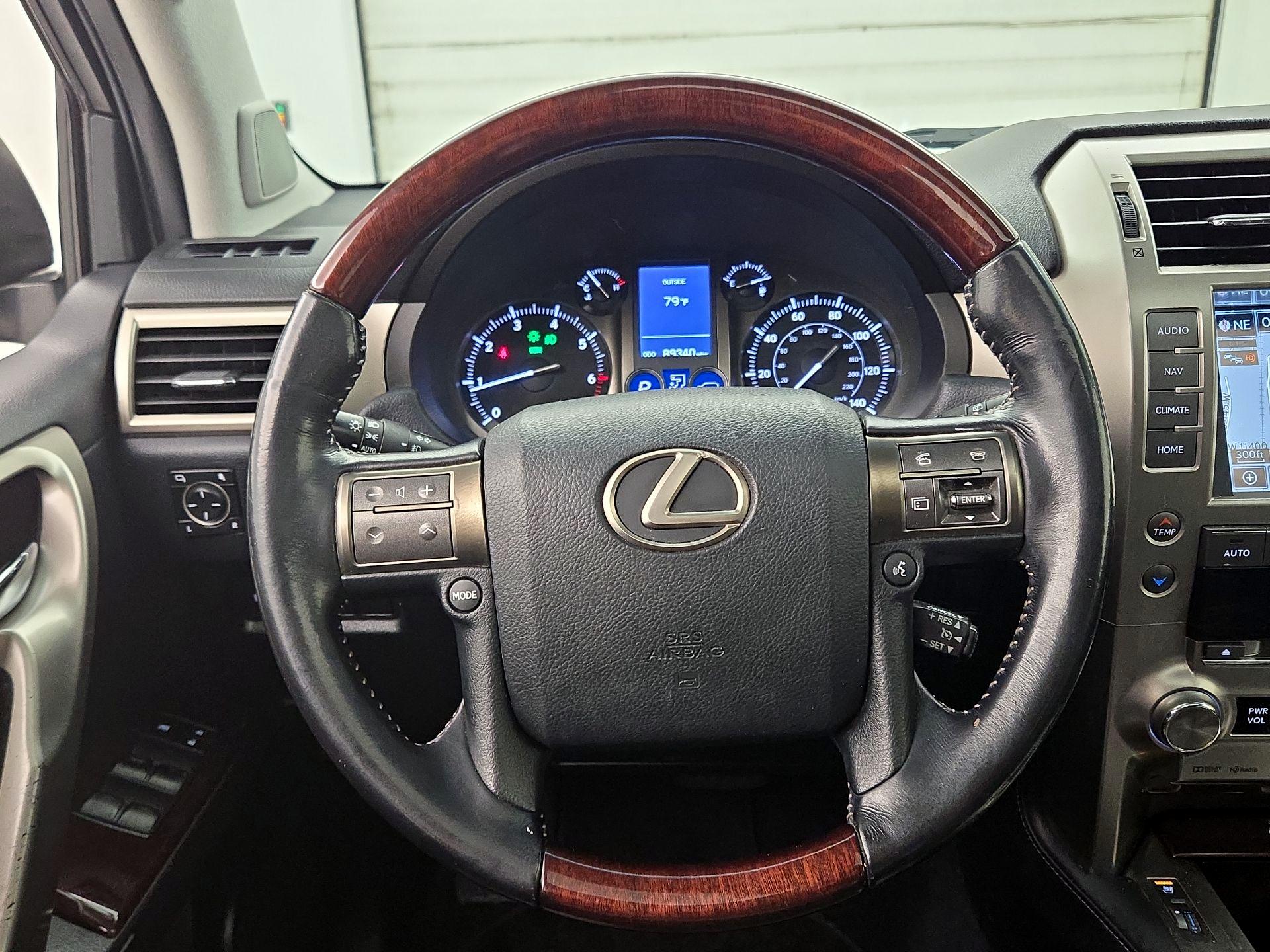 Thumbnail: 2016 Lexus GX - 10