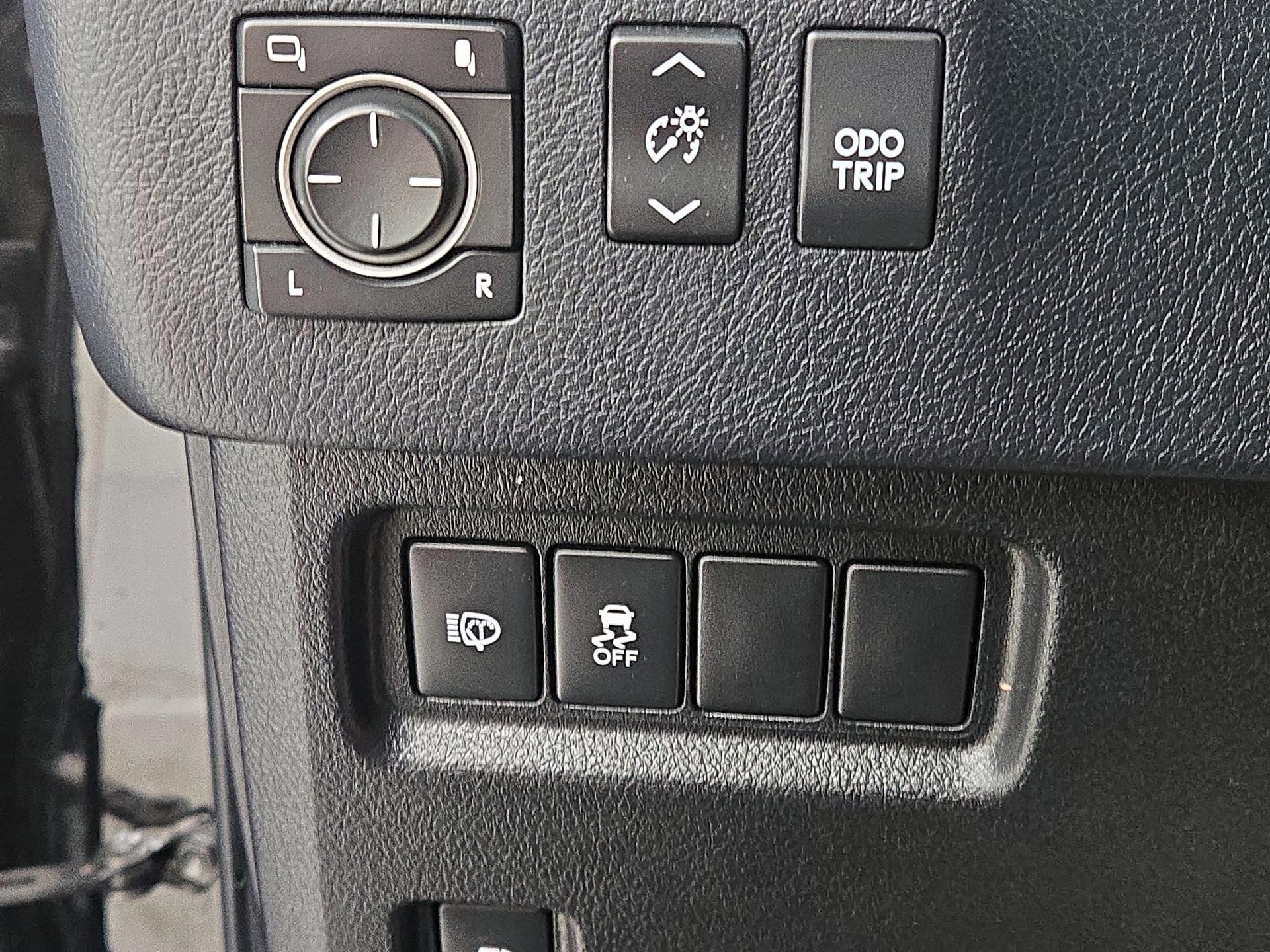 Thumbnail: 2016 Lexus GX - 13