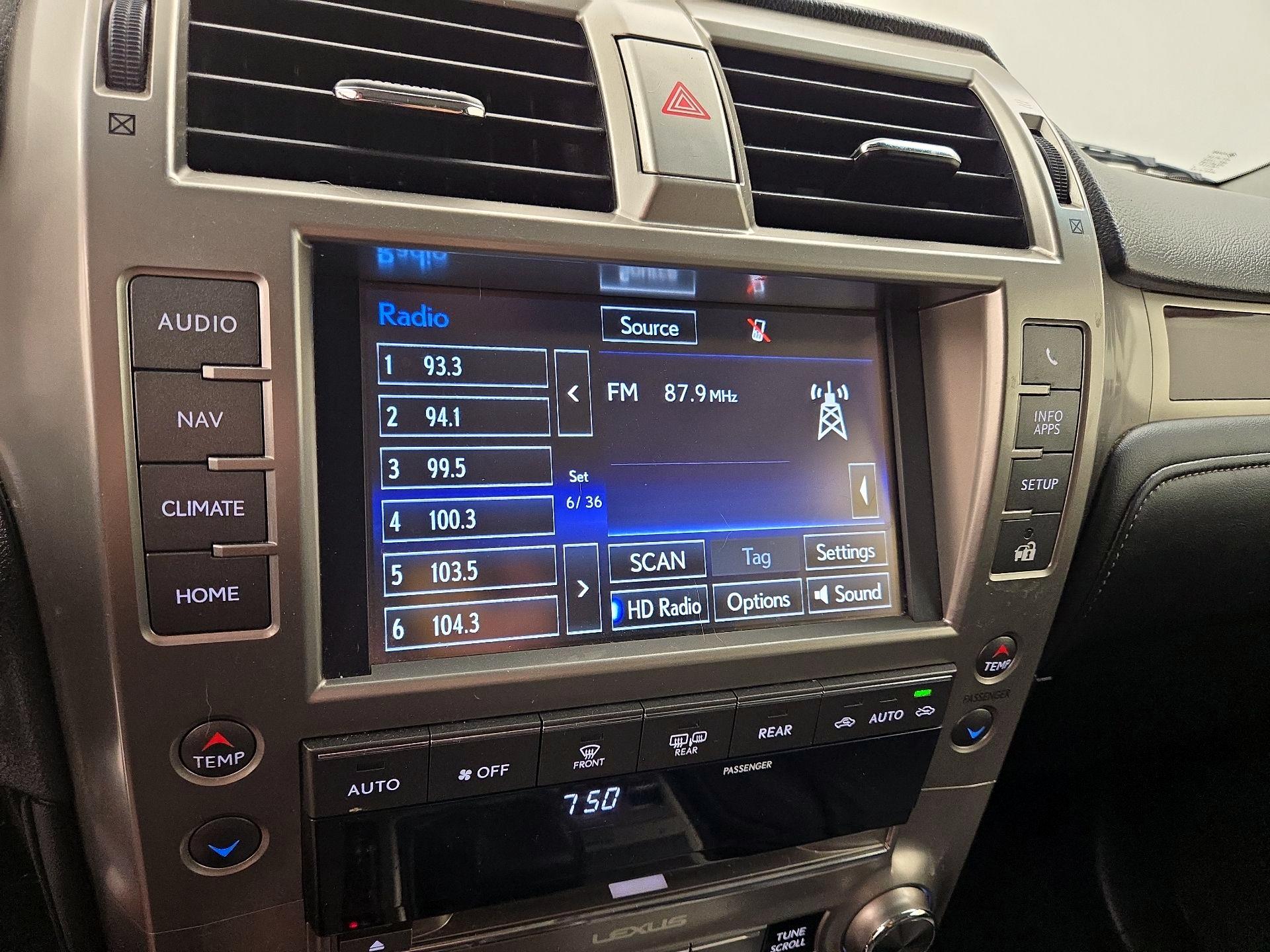 Thumbnail: 2016 Lexus GX - 16