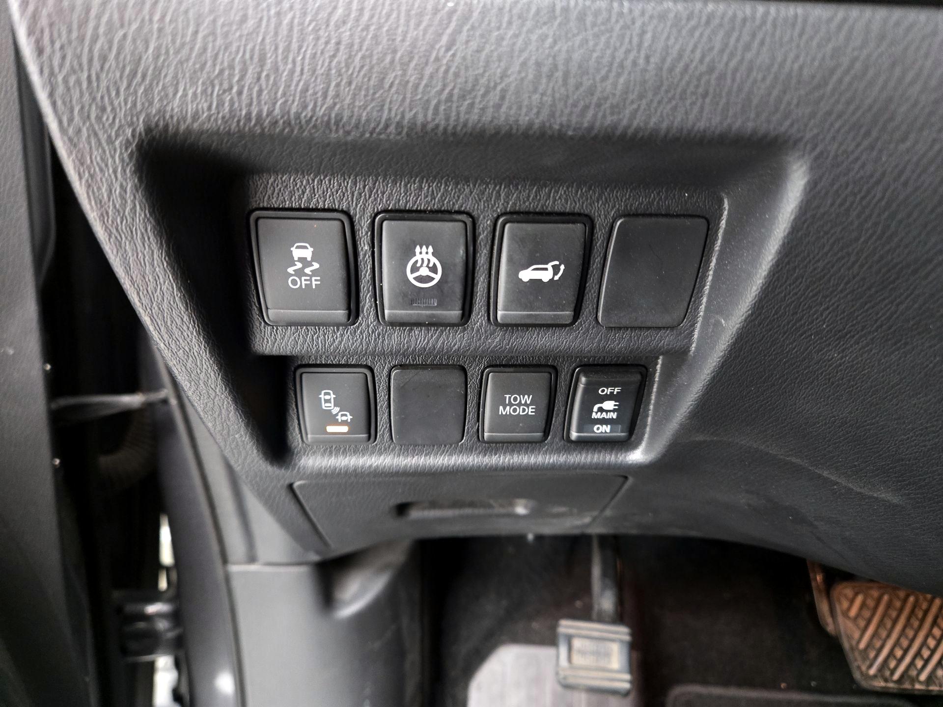 Thumbnail: 2018 Nissan Pathfinder - 13