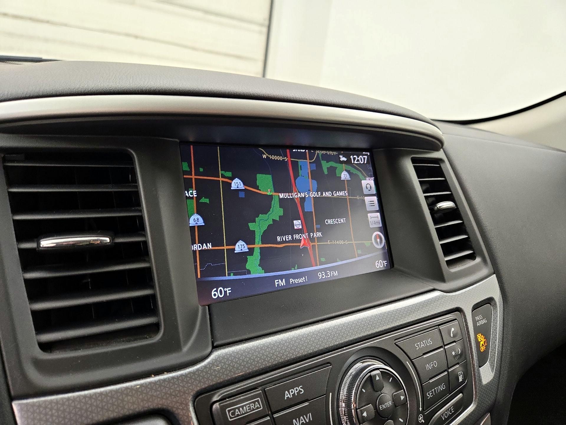 Thumbnail: 2018 Nissan Pathfinder - 14