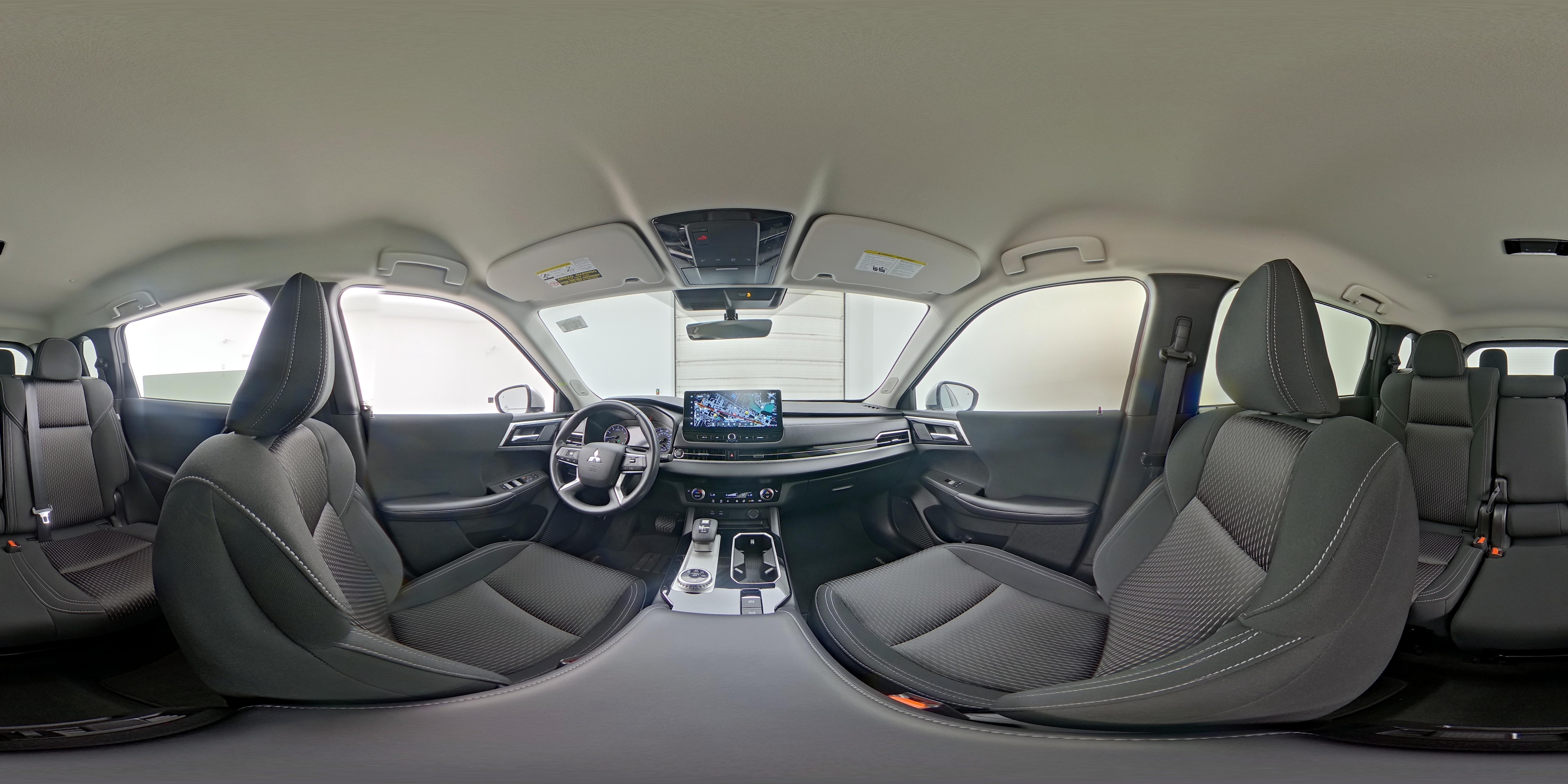2025 Mitsubishi Outlander ES - Photo 28