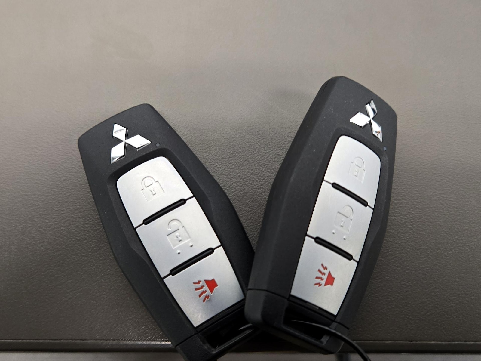 2025 Mitsubishi Outlander ES - Photo 27