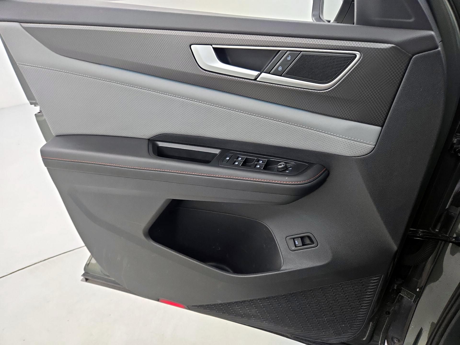 Thumbnail: 2024 Volkswagen Atlas - 12