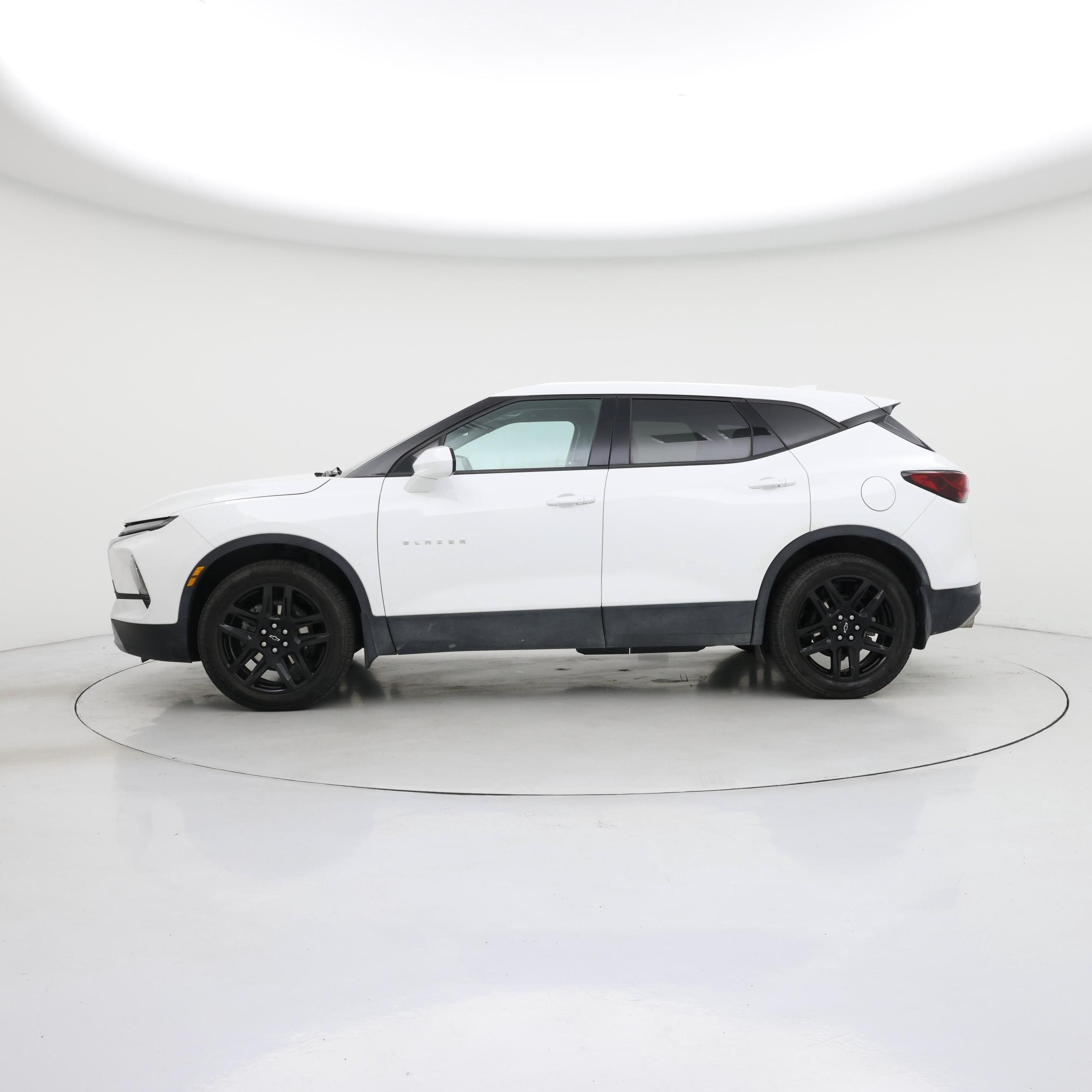 Thumbnail: 2023 Chevrolet Blazer - 3