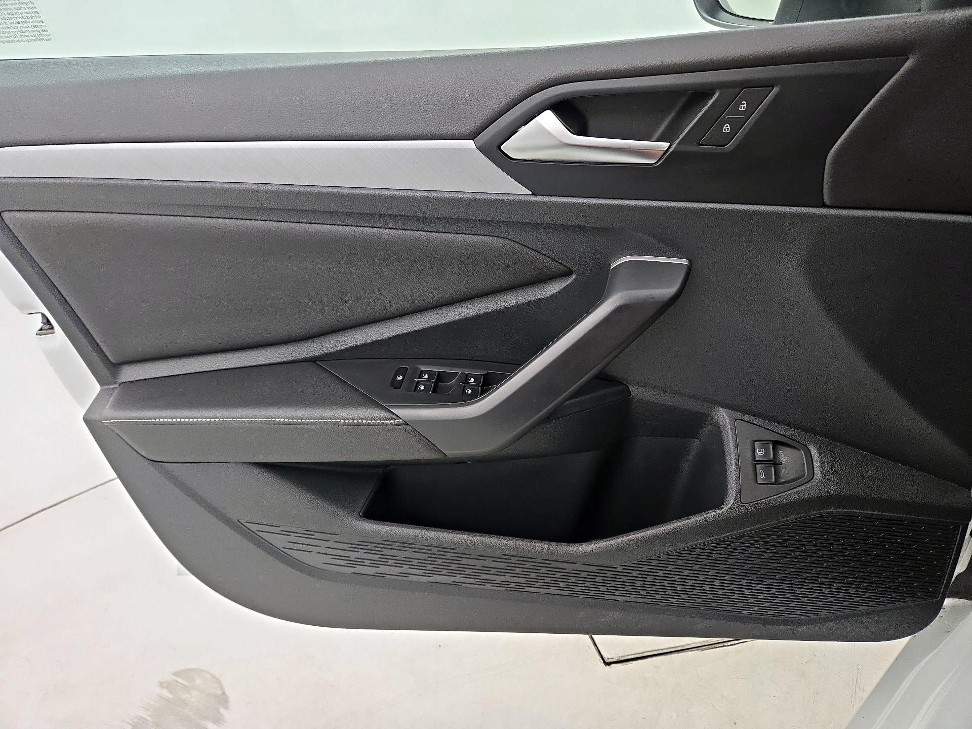 Thumbnail: 2024 Volkswagen Jetta - 12