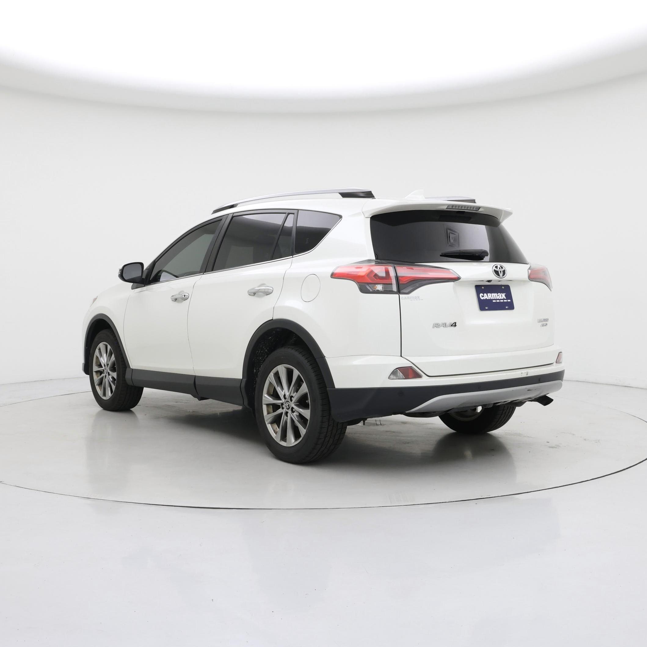 Thumbnail: 2017 Toyota RAV4 - 2