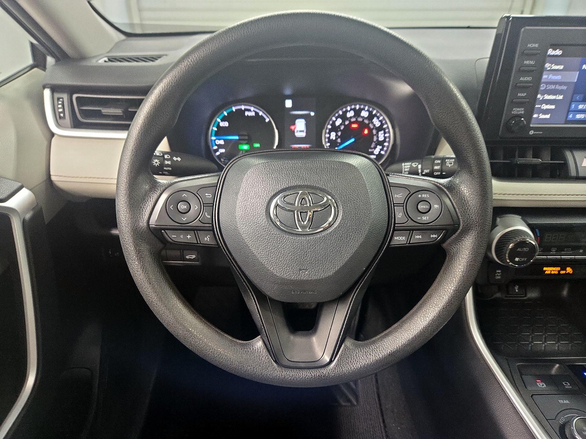 Thumbnail: 2022 Toyota RAV4 - 10
