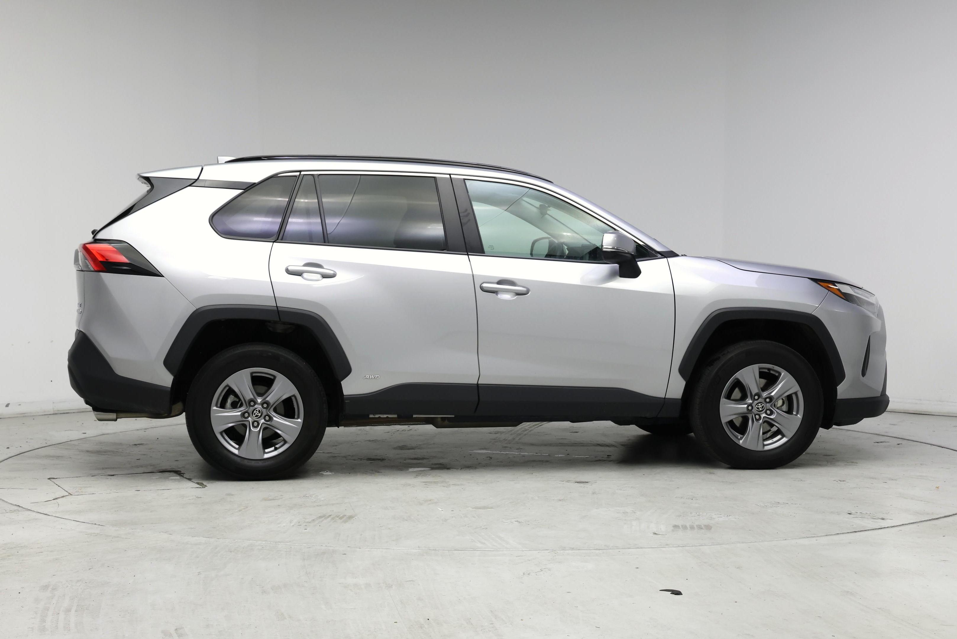 Thumbnail: 2022 Toyota RAV4 - 7