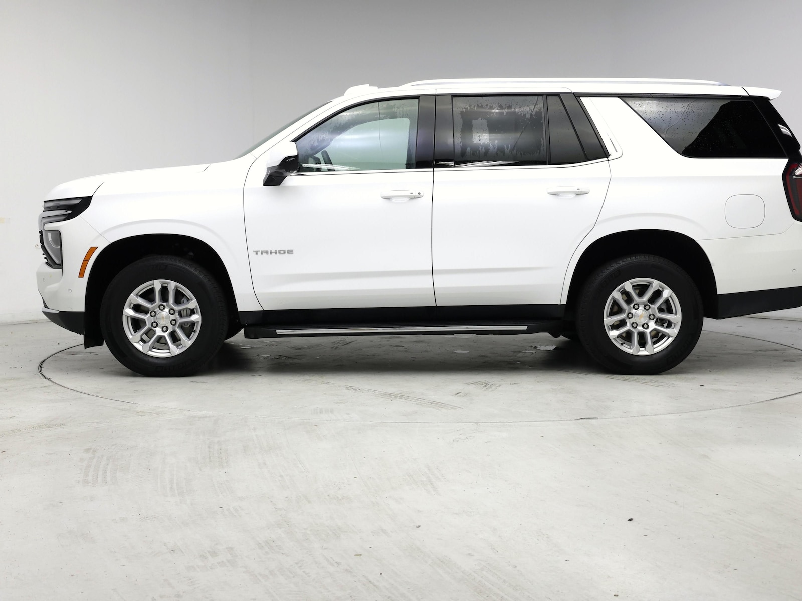 2025 Chevrolet Tahoe LT - Photo 4