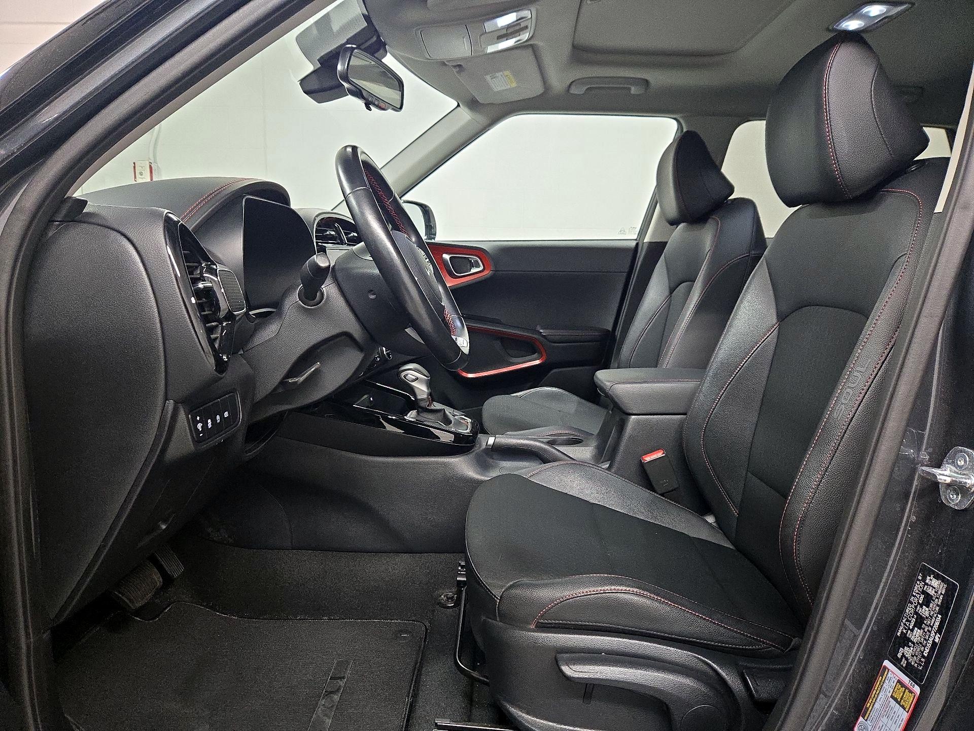 Thumbnail: 2023 Kia Soul - 11