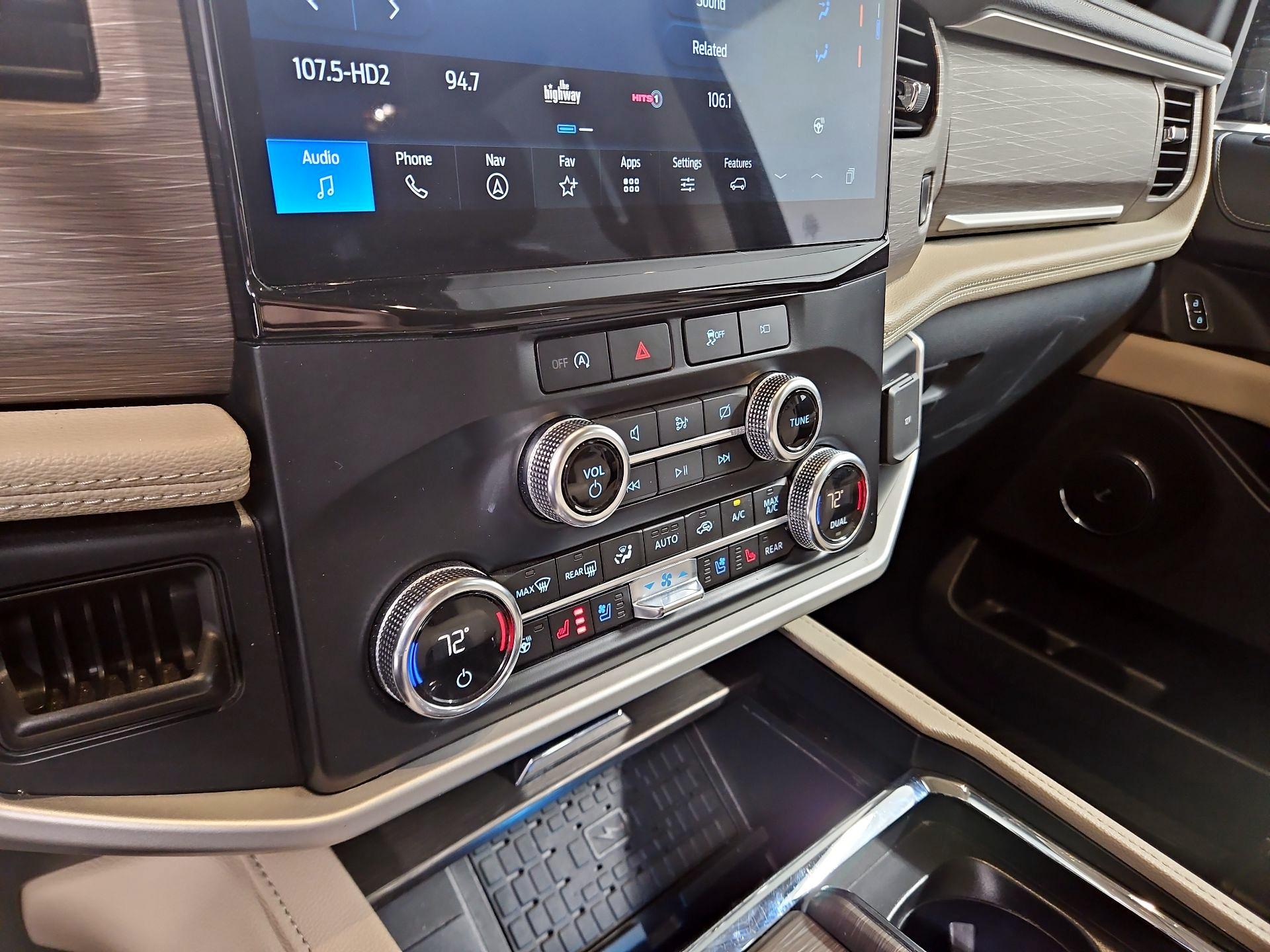 Thumbnail: 2024 Ford Expedition MAX - 17