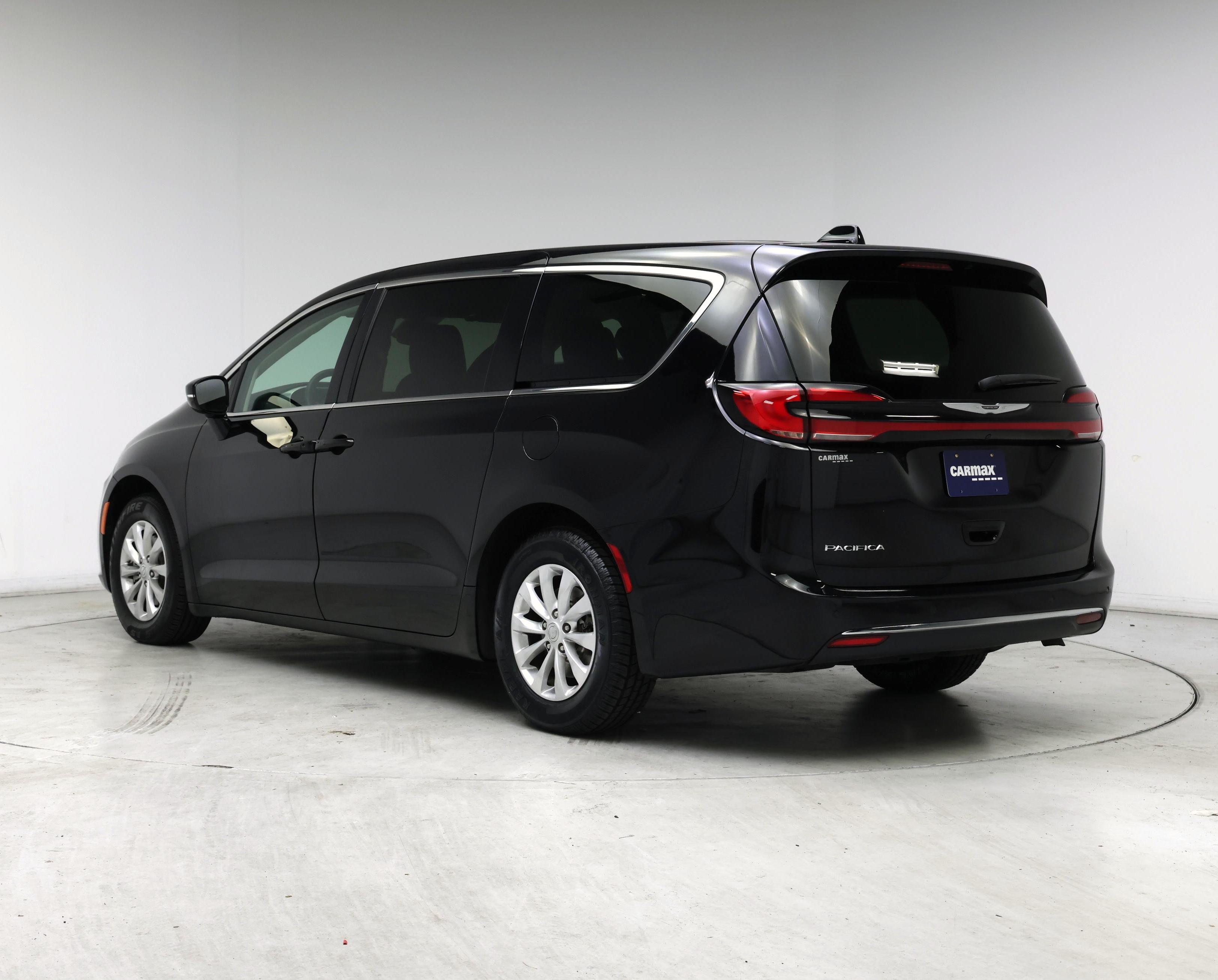Thumbnail: 2024 Chrysler Pacifica - 2