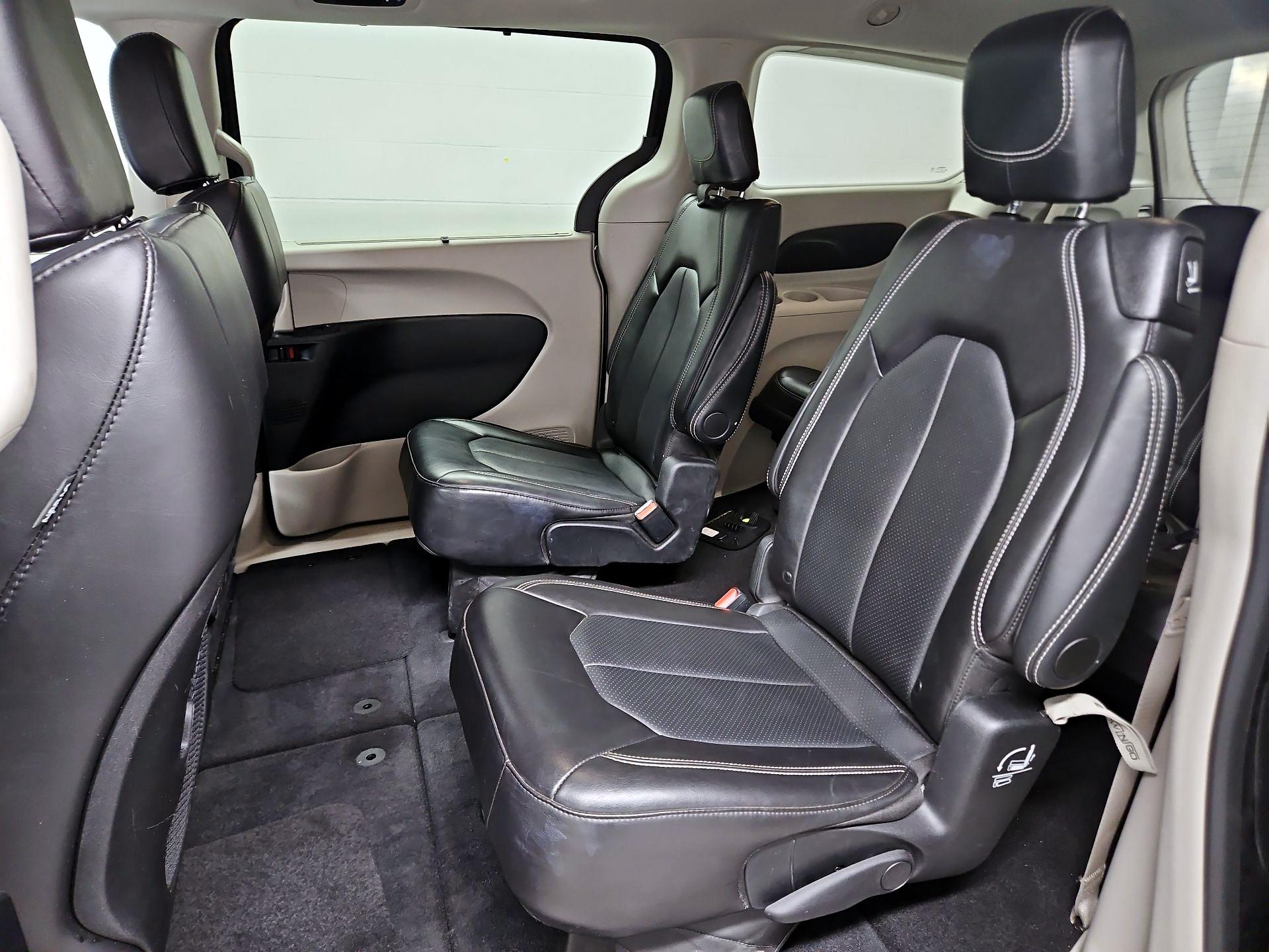 Thumbnail: 2024 Chrysler Pacifica - 19
