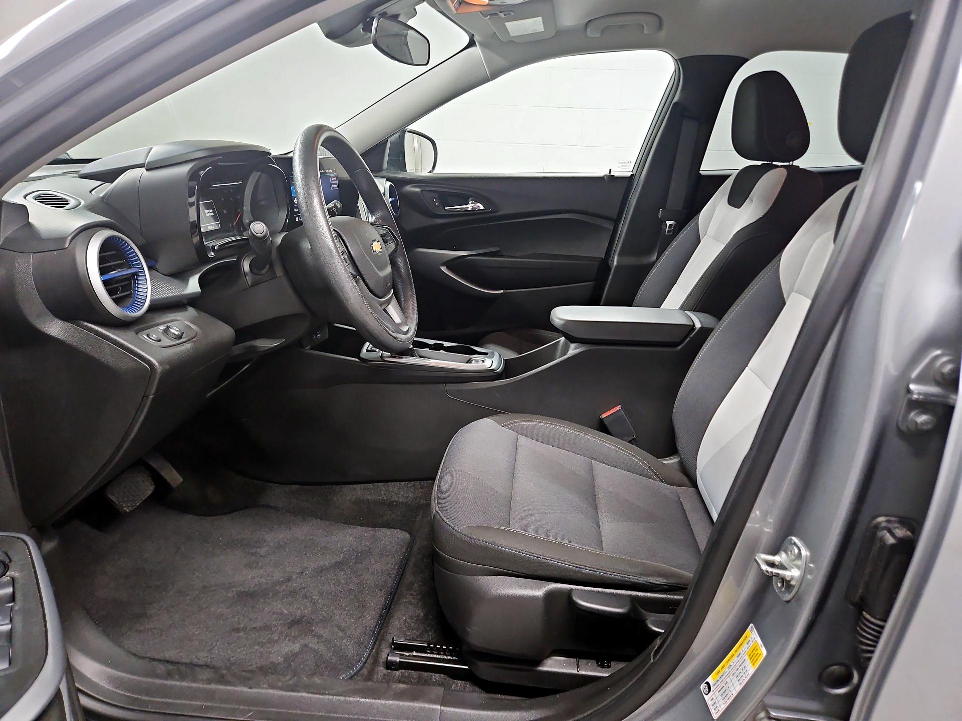 Thumbnail: 2024 Chevrolet Trax - 11
