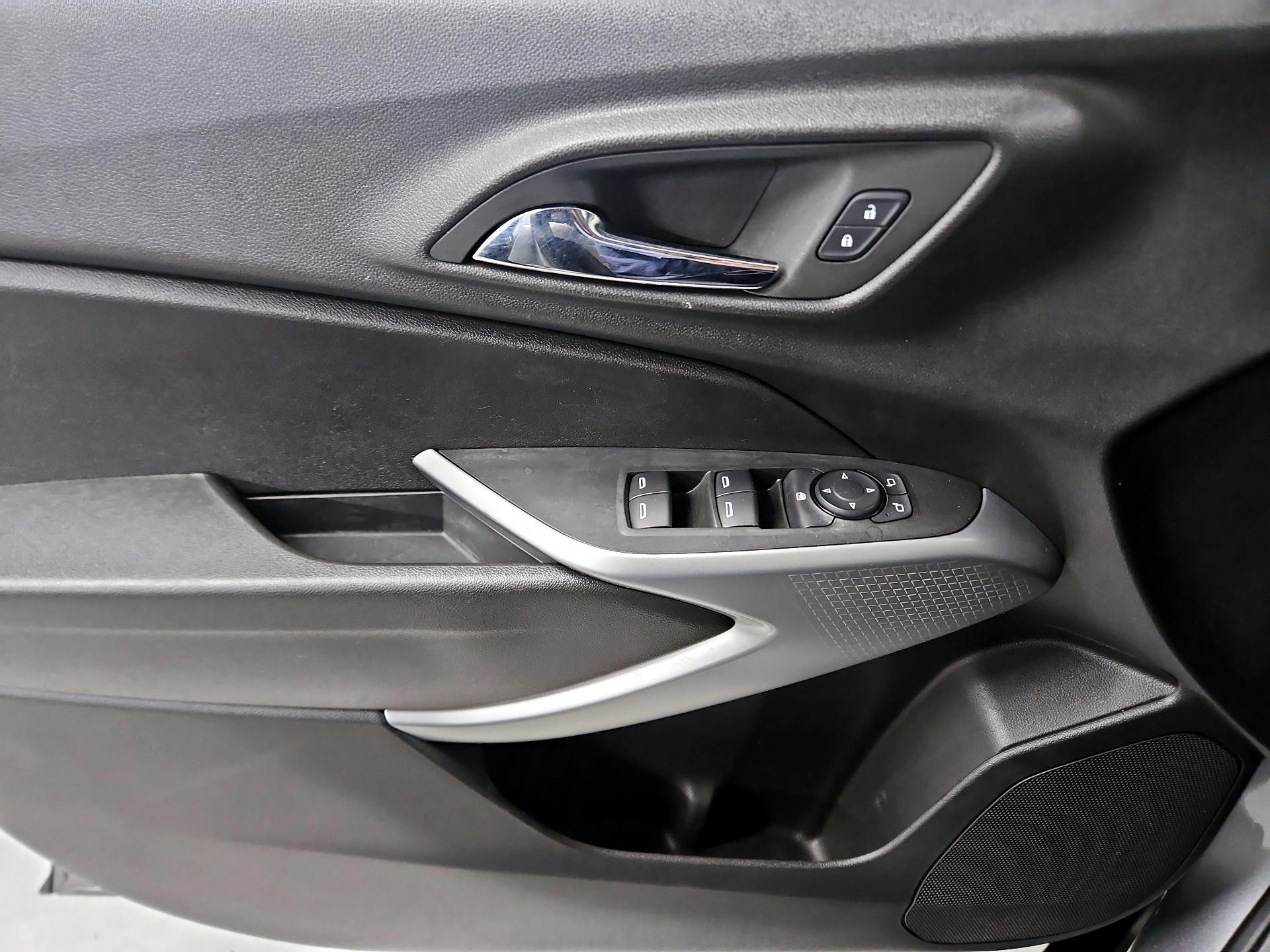 Thumbnail: 2024 Chevrolet Trax - 12