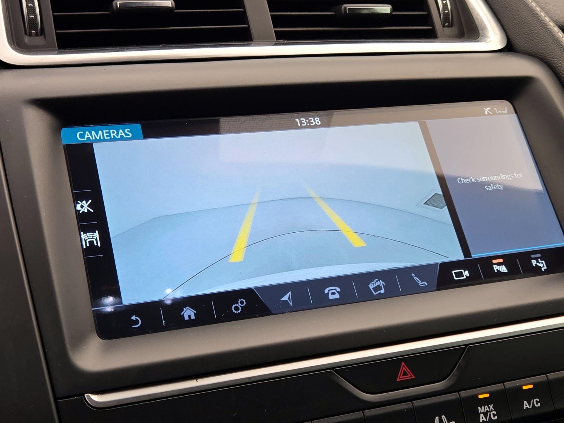 Thumbnail: 2020 Jaguar E-Pace - 15