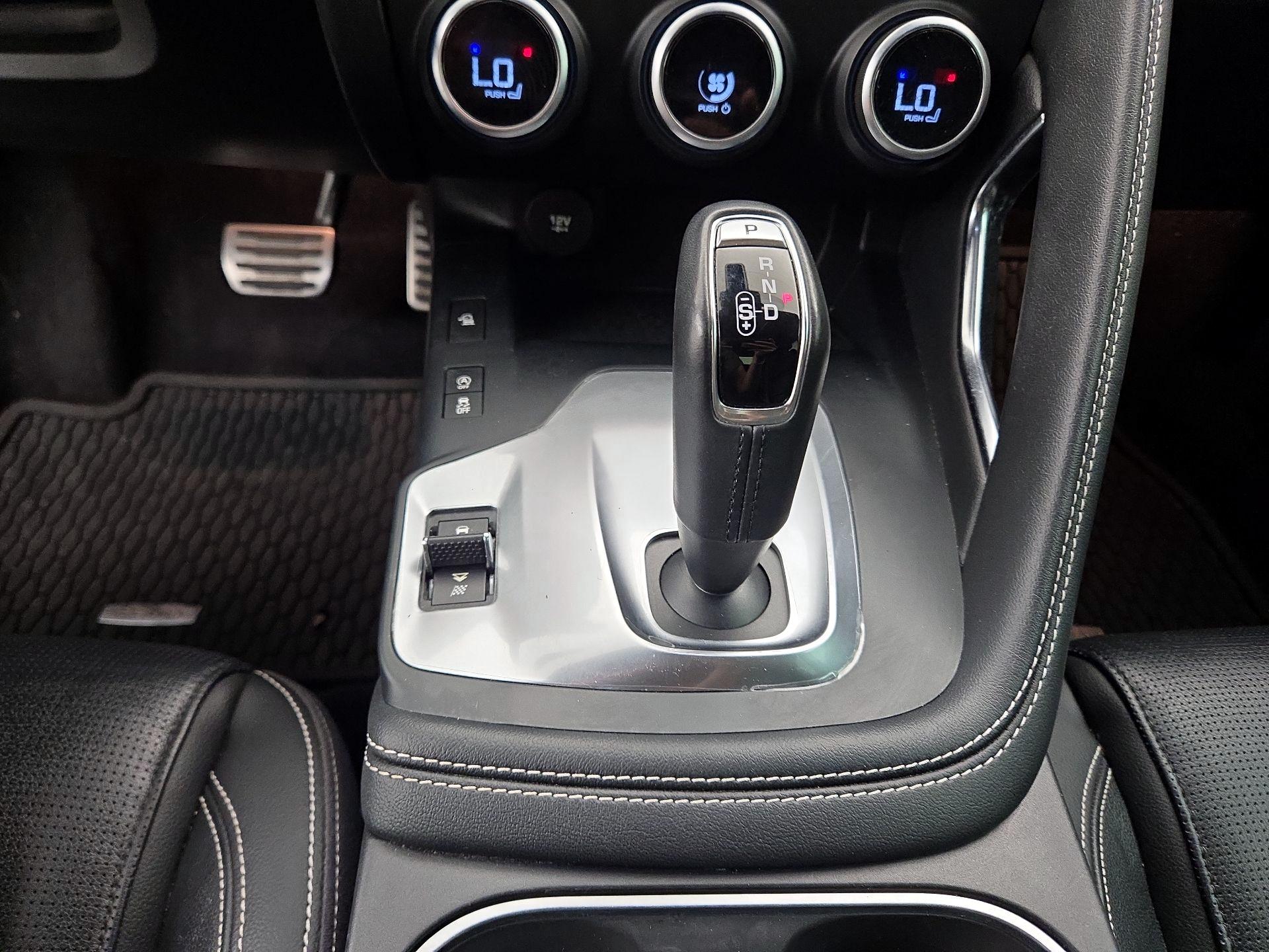 Thumbnail: 2020 Jaguar E-Pace - 18