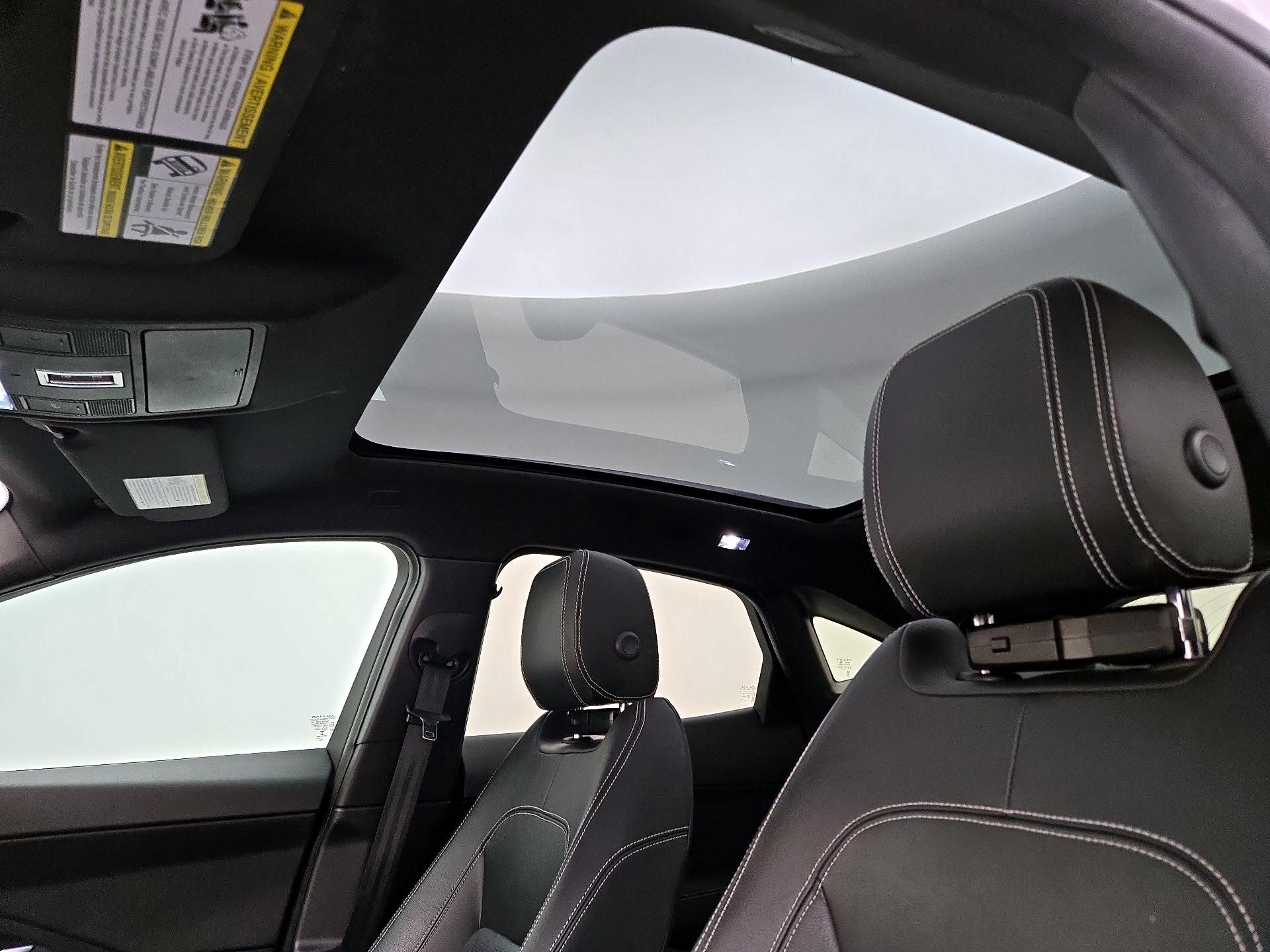Thumbnail: 2020 Jaguar E-Pace - 20