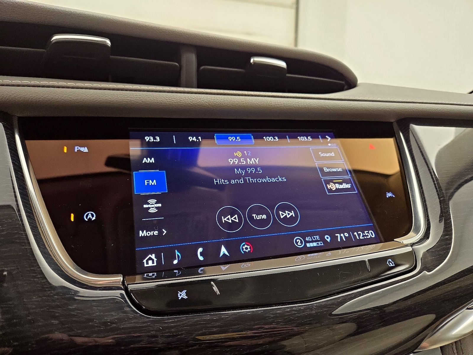 2024 Cadillac XT6 Premium Luxury - Photo 17