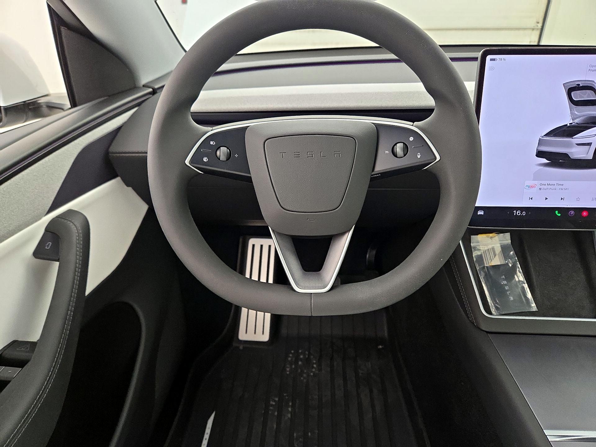 Thumbnail: 2026 Tesla Model Y - 10